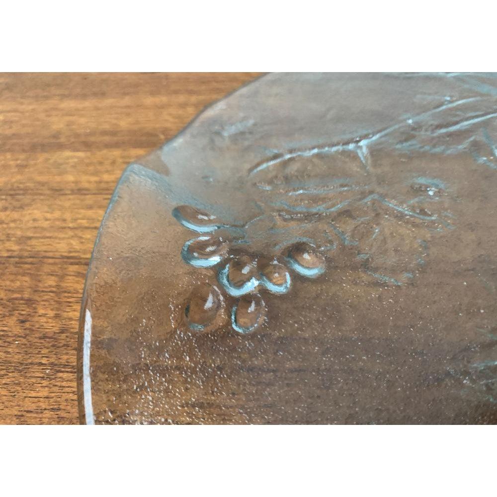 Assiette à gâteau scandinave vintage en verre, 1970 en vente 3