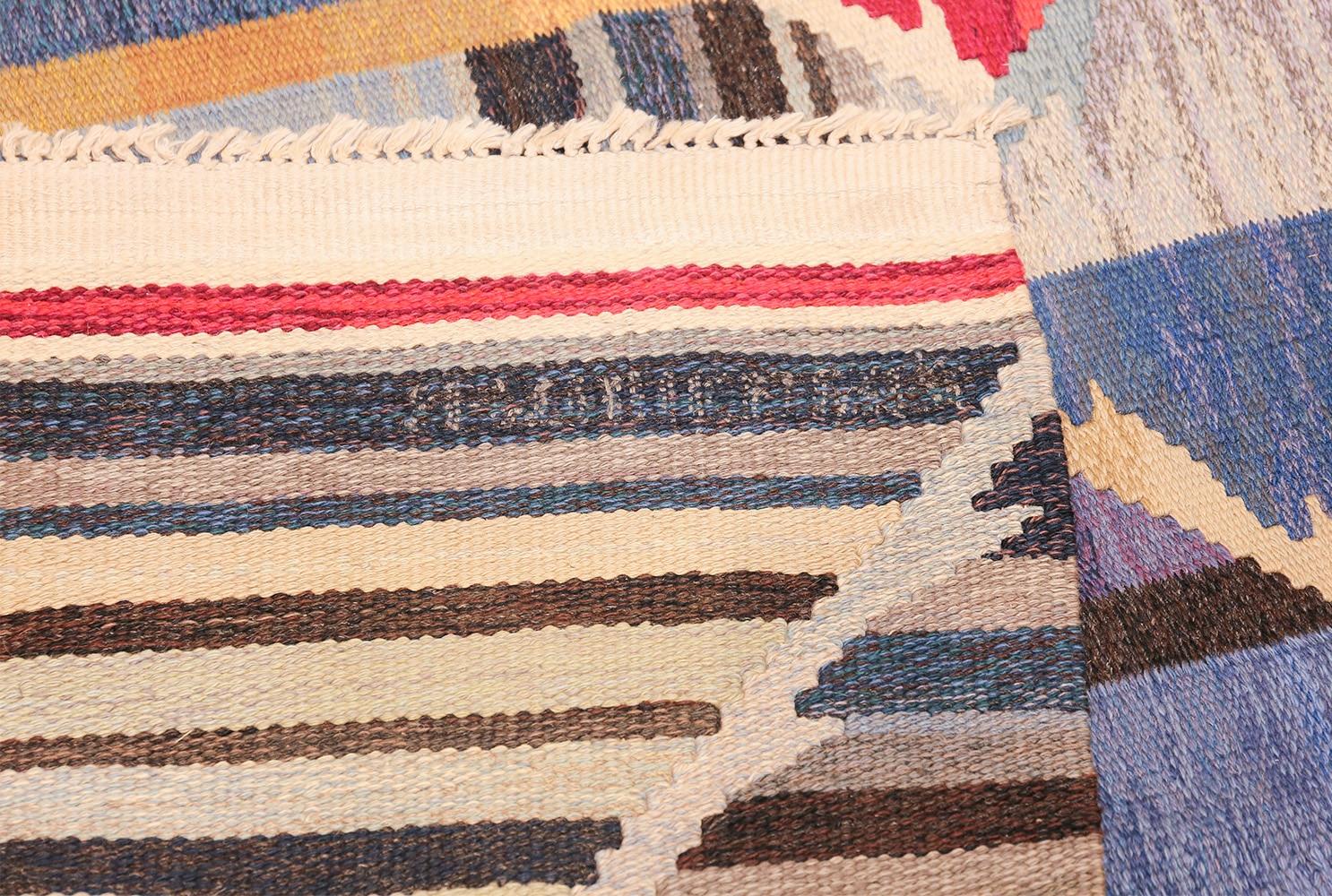20th Century Nazmiyal Collection Vintage Scandinavian Kilim Rug. 6 ft 5 in x 10 ft 2 in  For Sale