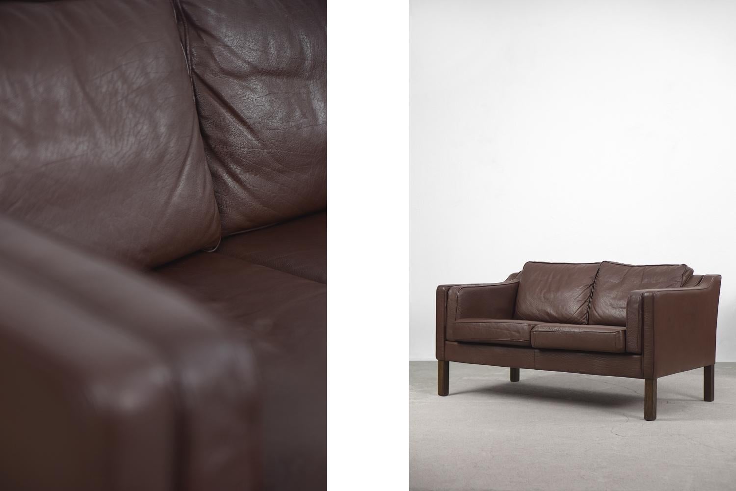 elegant leather sofas