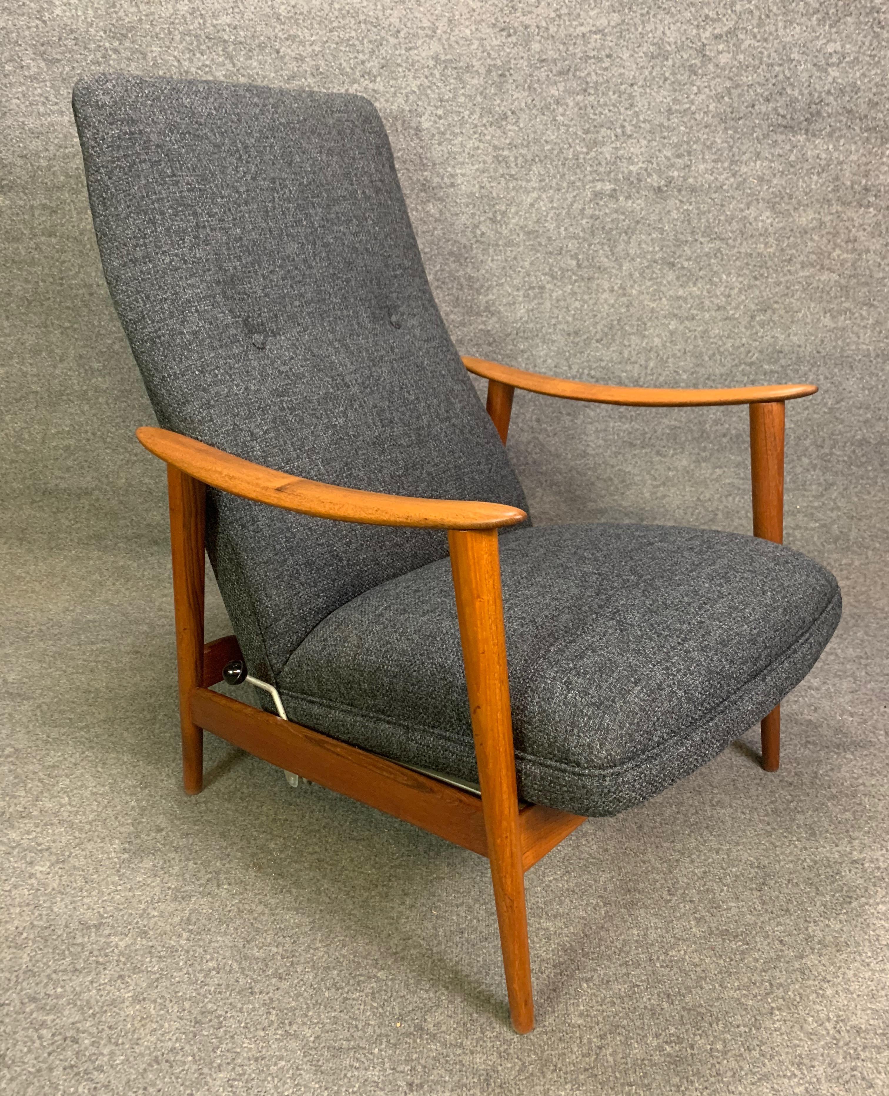 Mid-20th Century Vintage Scandinavian Midcentury Lounge Chair & Ottoman by Arnt Lande & Westnofa For Sale