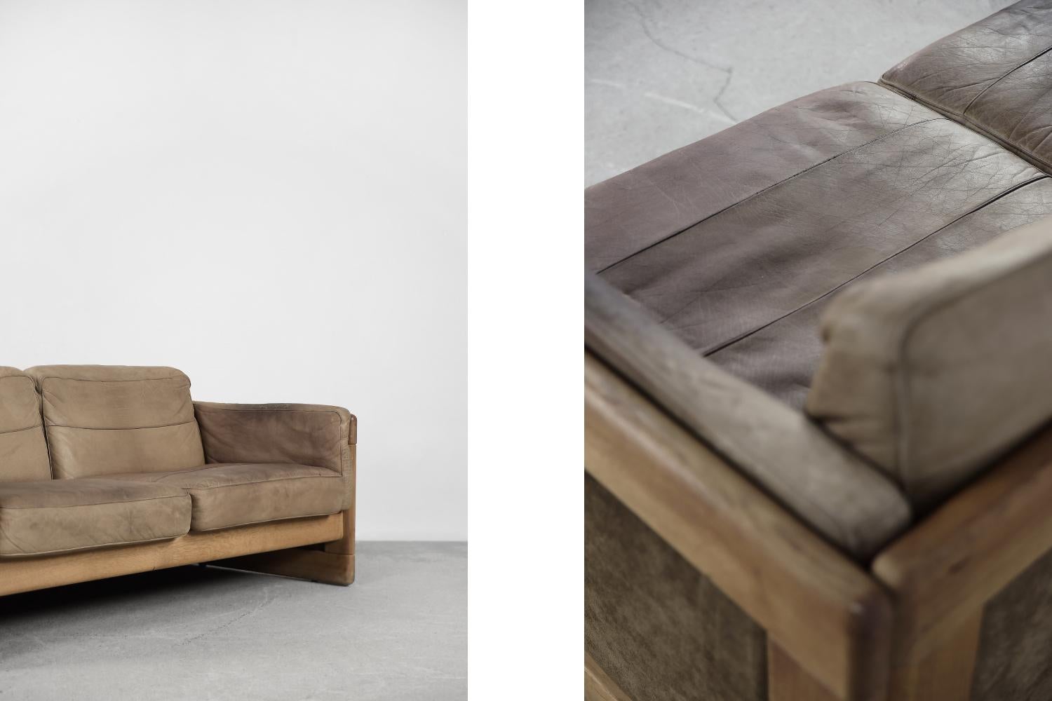Vintage Scandinavian Mid-Century Modern Natural Leather and Oak Wood Sofa, 1970s For Sale 2