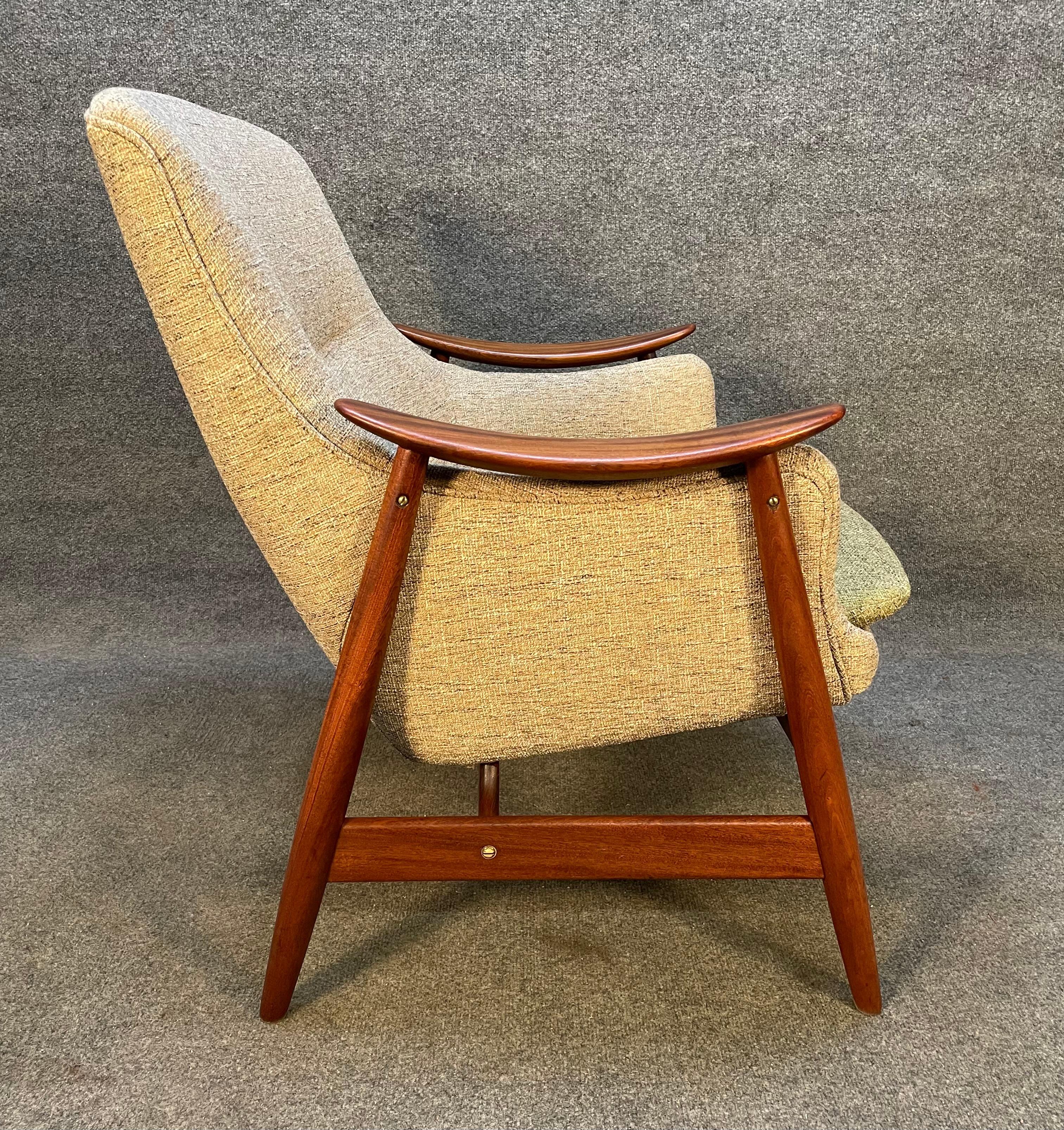 Vintage Scandinavian Mid-Century Modern Lounge Chair by Gerhard Berg for Vatne In Good Condition In San Marcos, CA