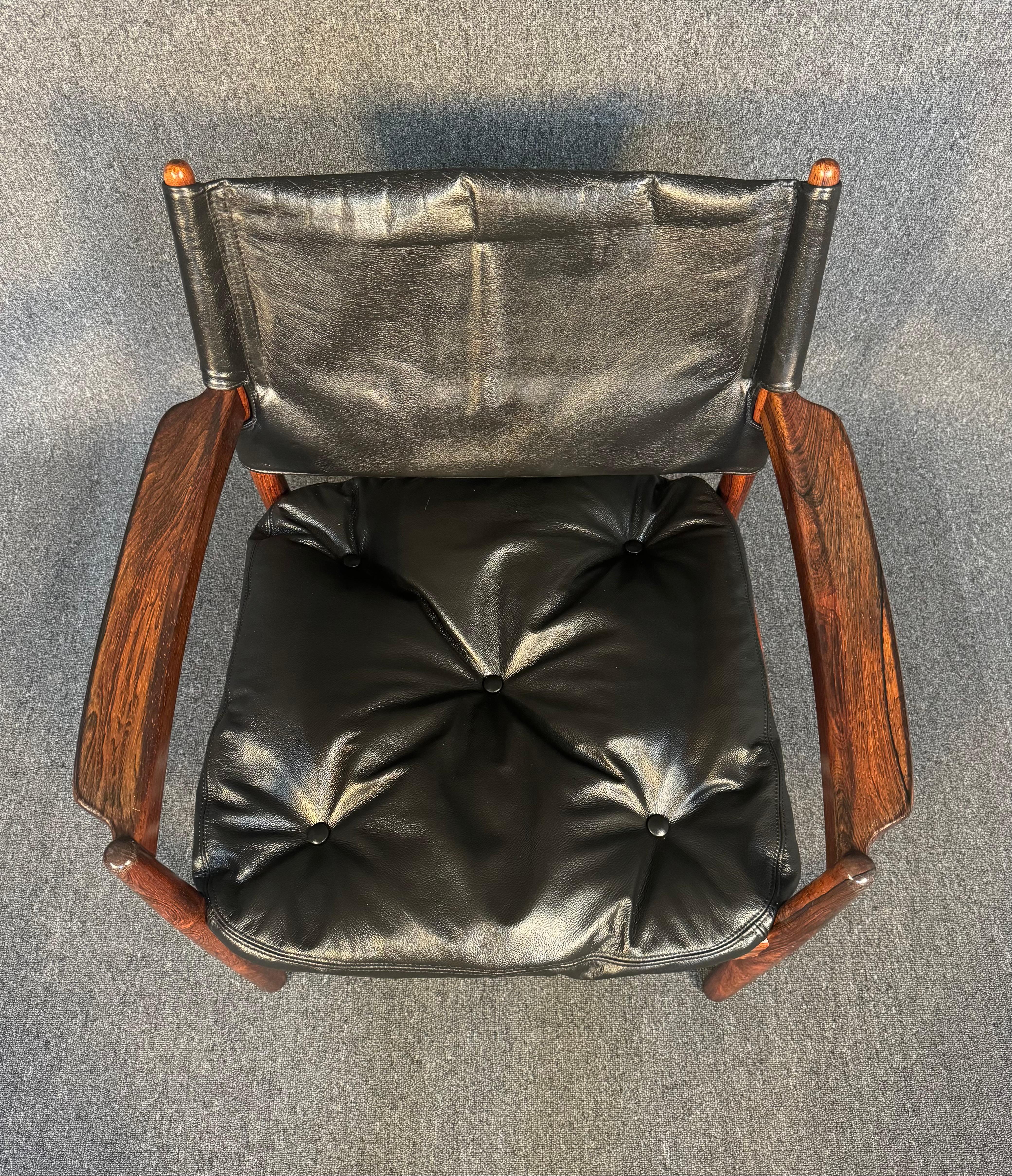 Skandinavischer Mid-Century-Modern-Loungesessel von Gunnar Myrstand (Holzarbeit) im Angebot