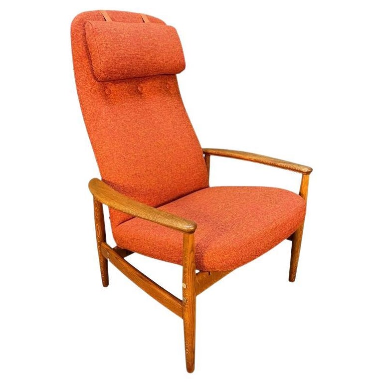 Vintage Scandinavian MidCentury Modern Oak "Contour" Lounge Chair by