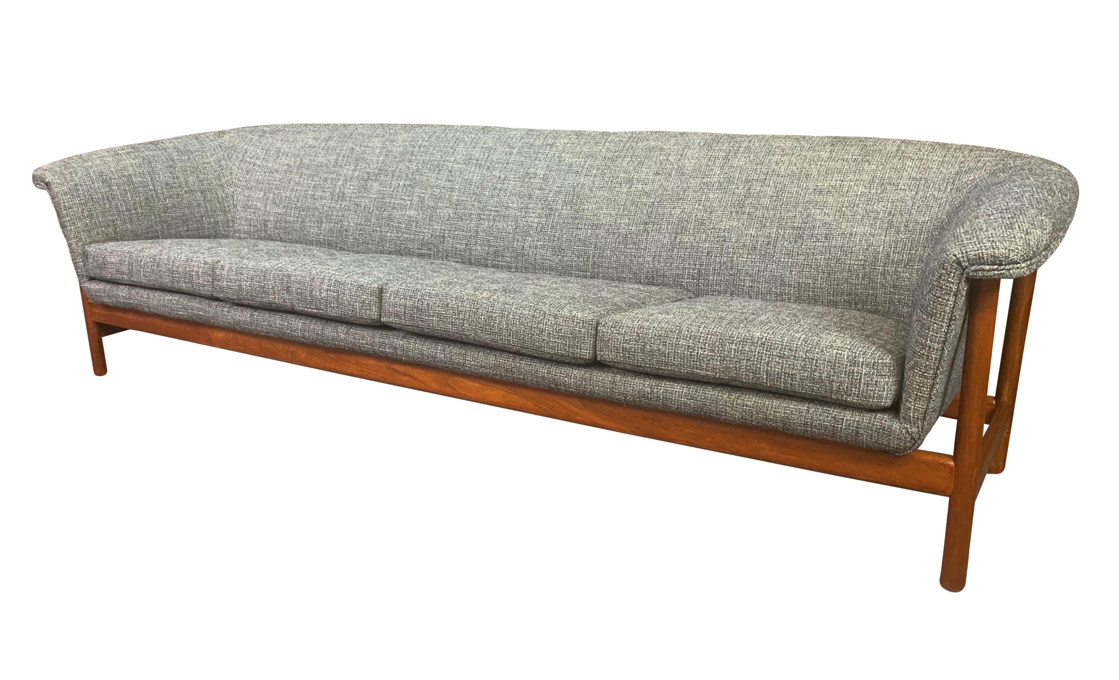Vintage Scandinavian Mid-Century Modern Teak Sofa by Westnofa For Sale 4