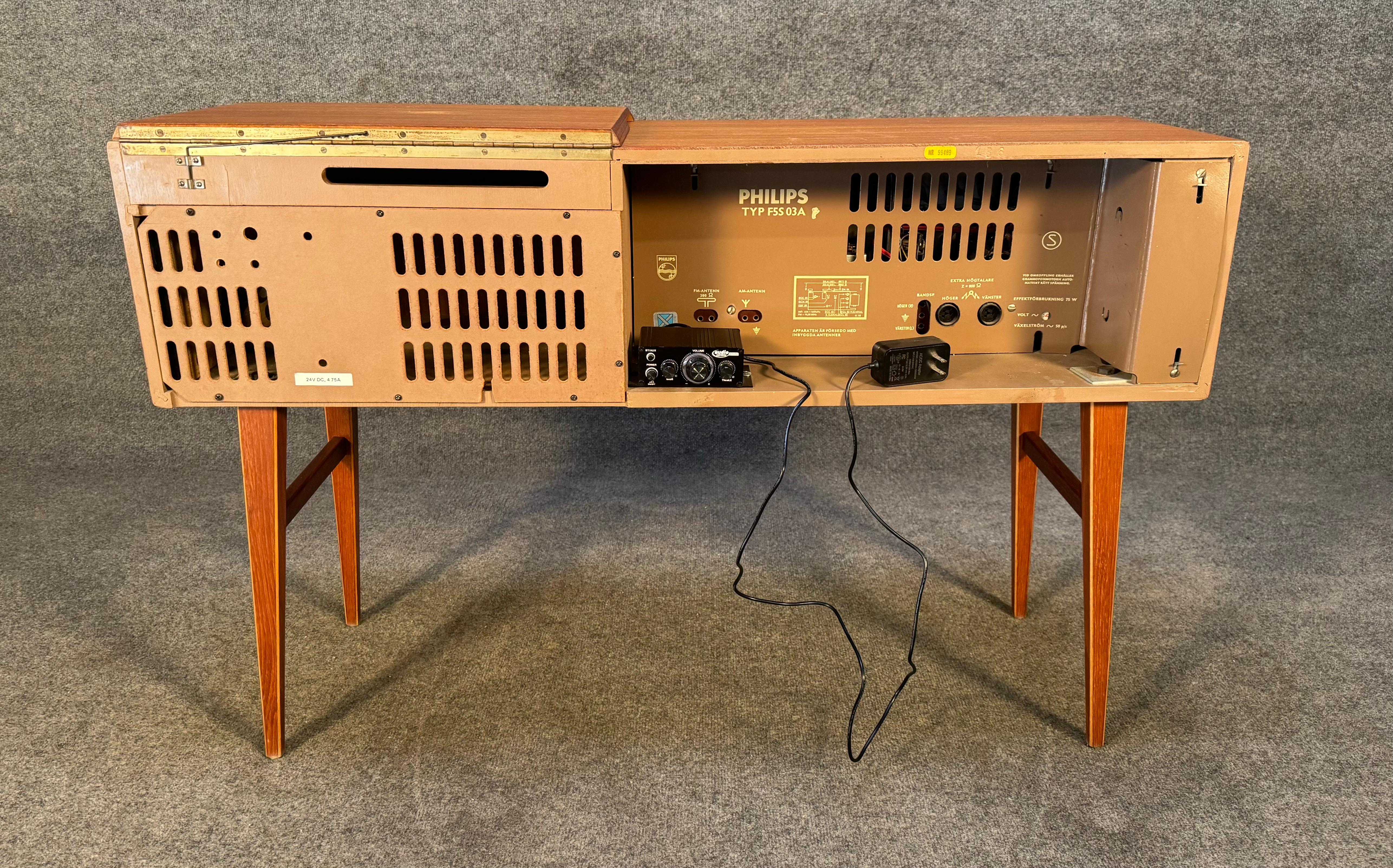 Vintage Scandinavian Mid Century Teak Stereo Console by Phillips For Sale 3