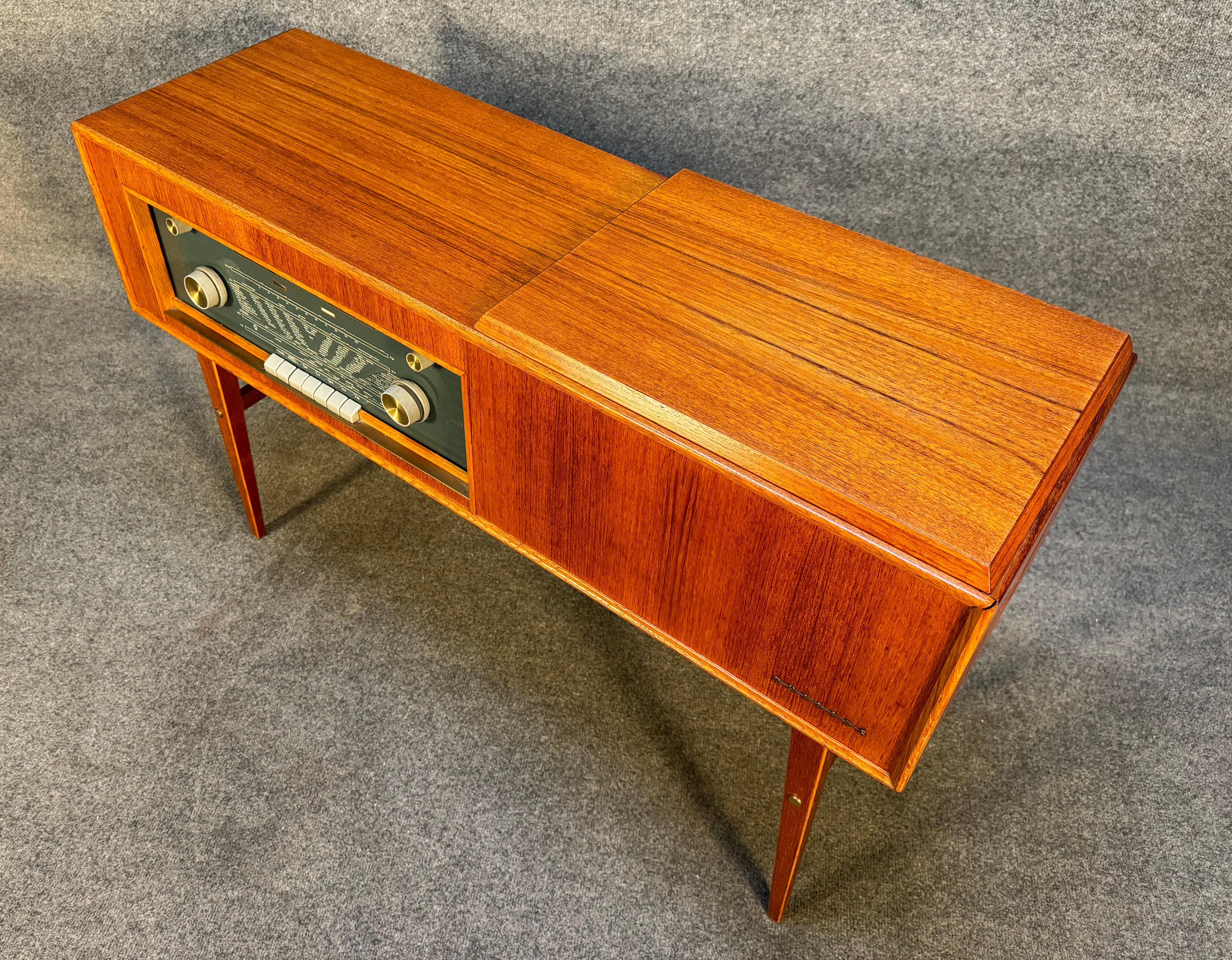 Vintage Scandinavian Mid Century Teak Stereo Console by Phillips For Sale 2