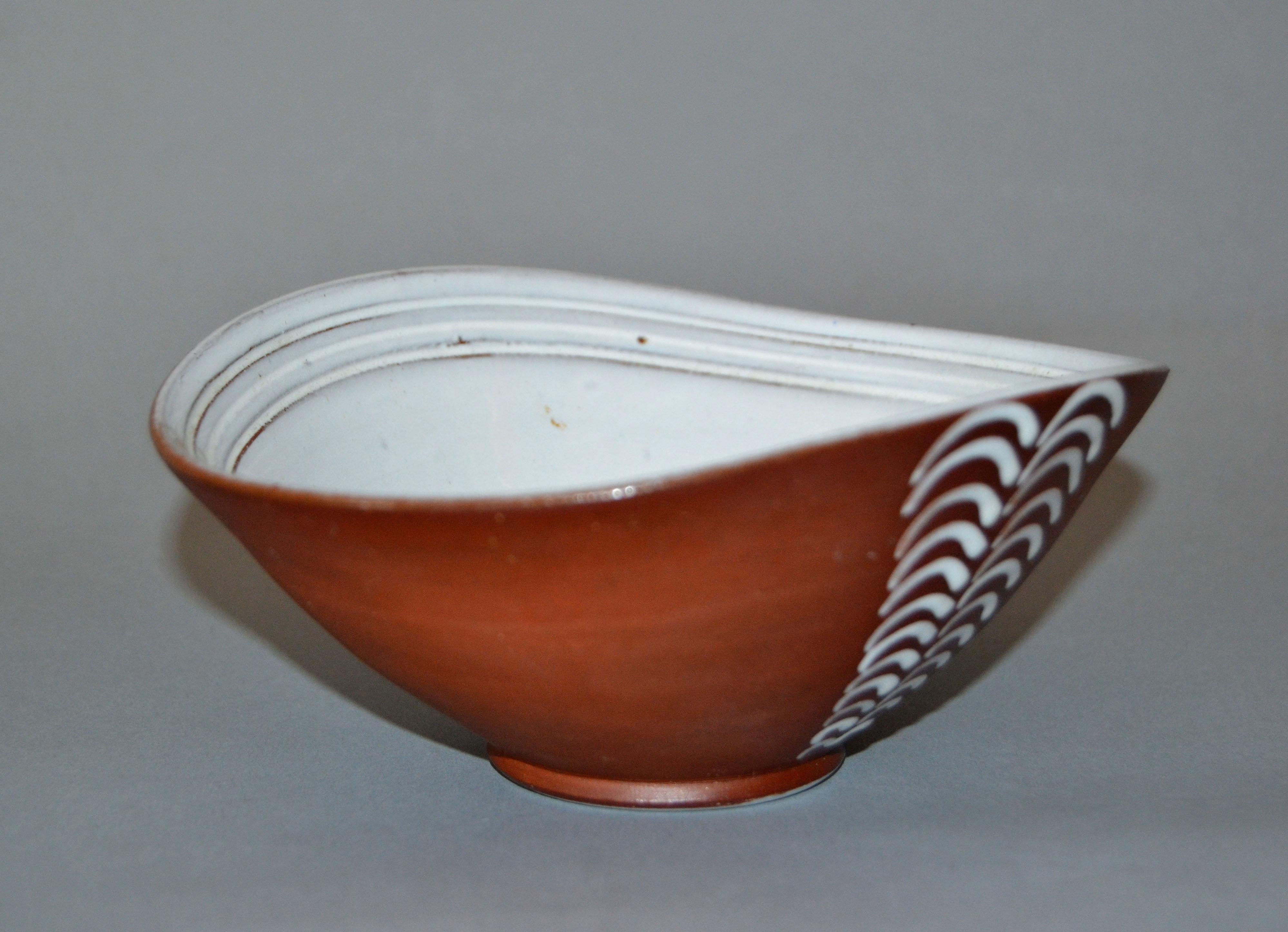 Norwegian Vintage Scandinavian Modern Art Pottery Decorative Bowl in Brown & White Norway 