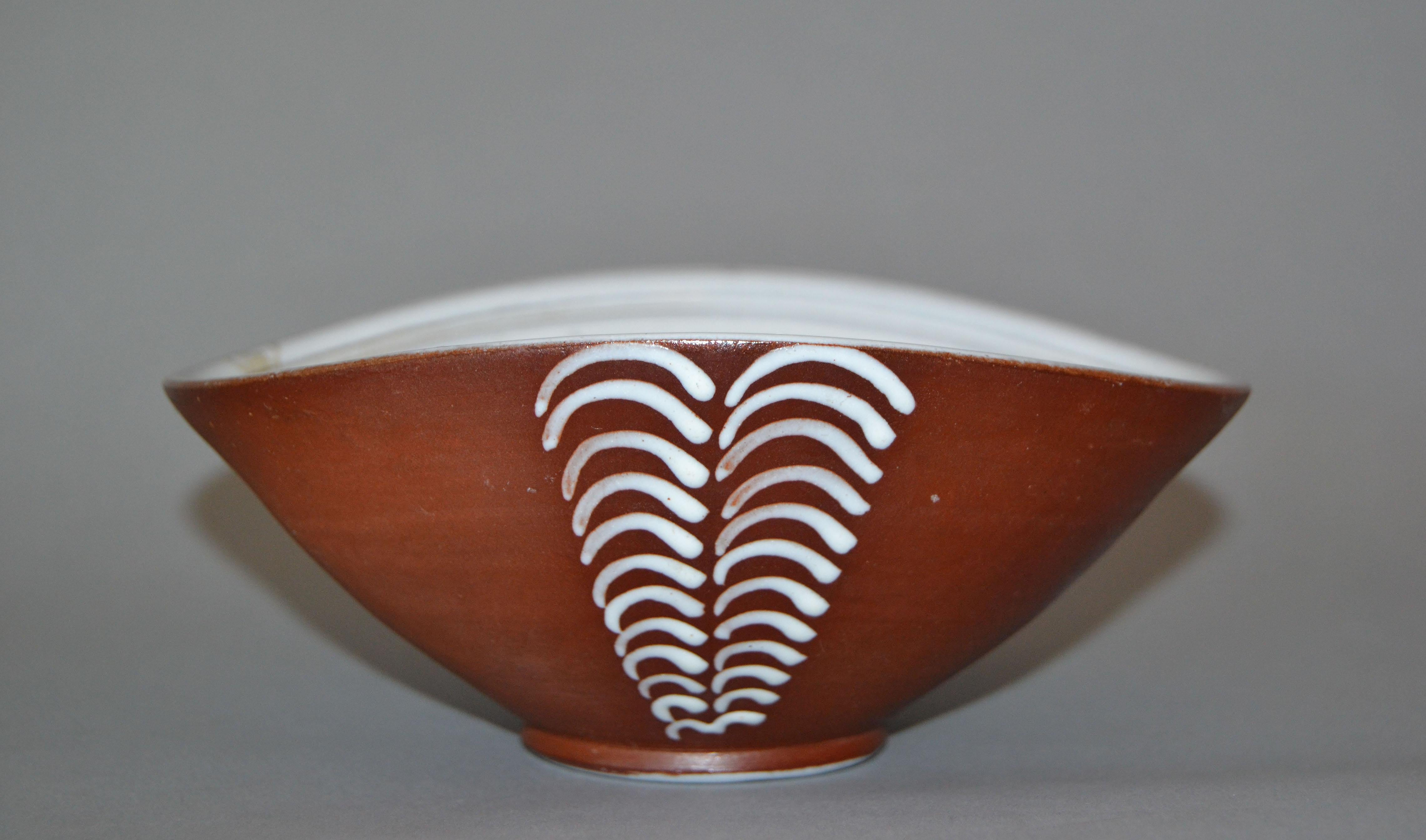 Vintage Scandinavian Modern Art Pottery Decorative Bowl in Brown & White Norway  2