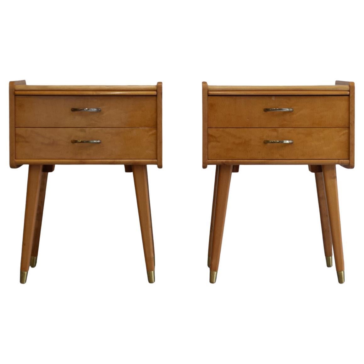 Vintage Scandinavian Modern Bedside Tables by Talgø Møbler, 1950s. Set of 2.
Matching pair of Norwegian Mid-Century Modern night stands in birch manufactured by Talgø Møbelfabrikk, Norway in the 1950s.
Tables features two drawers and pull out shelf.