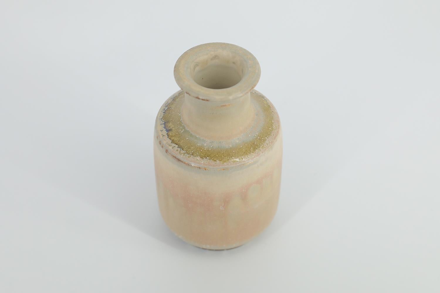 Swedish Vintage Scandinavian Modern Collectible Small Sand Stoneware Vase byGunnar Borg  For Sale