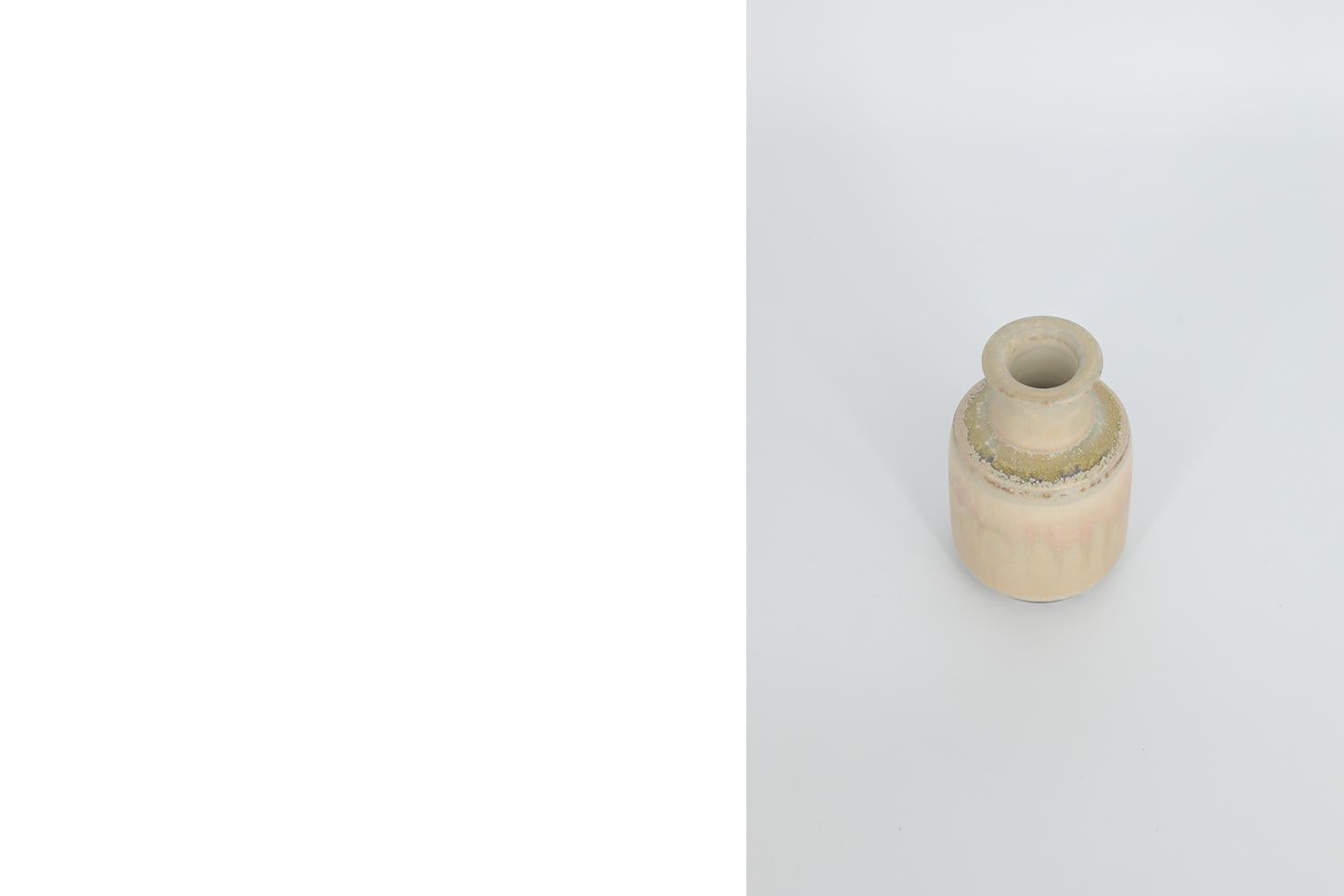 Mid-20th Century Vintage Scandinavian Modern Collectible Small Sand Stoneware Vase byGunnar Borg  For Sale