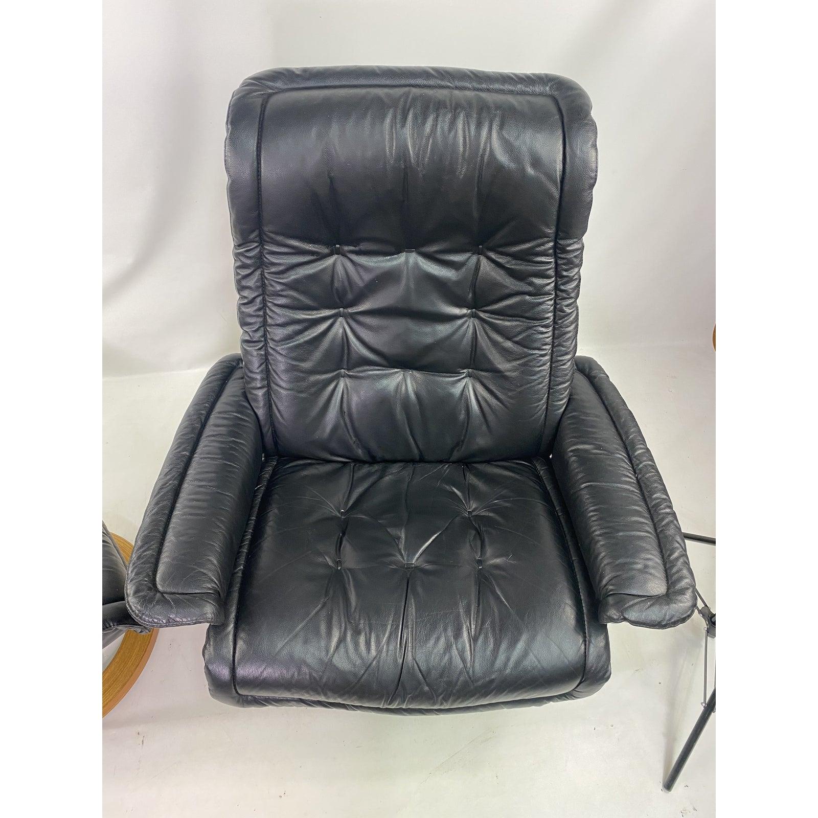 Norwegian Vintage Scandinavian Modern Ekornes Stressless Recliner Chair and Ottoman