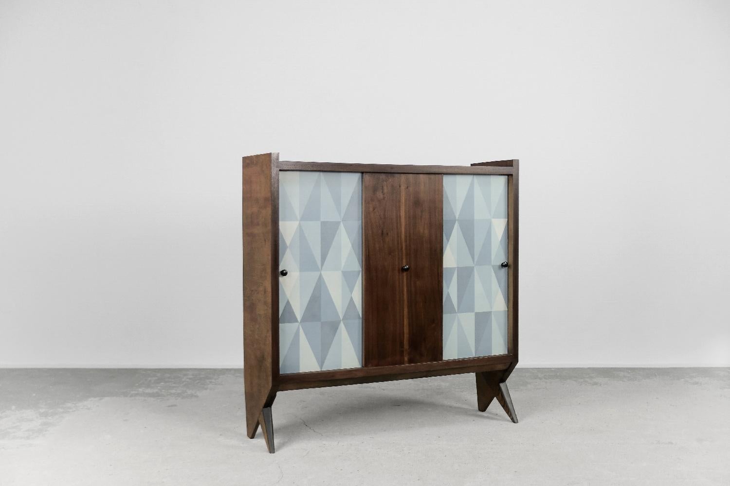 Vintage High Mid-century Scandinavian Modern Hand-Painted Walnut Wood Cabinet In Good Condition In Warszawa, Mazowieckie