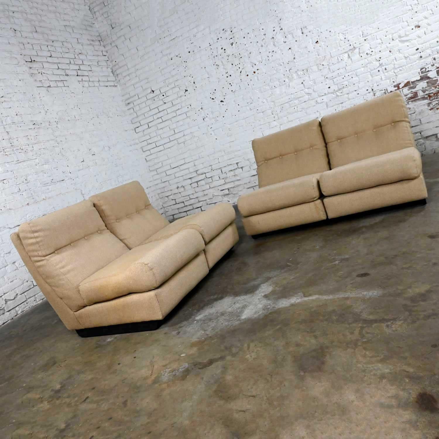 Skandinavisches modernes 4-teiliges modulares Sofa in Khaki, Made in Sweden, skandinavisch-modern im Angebot 4