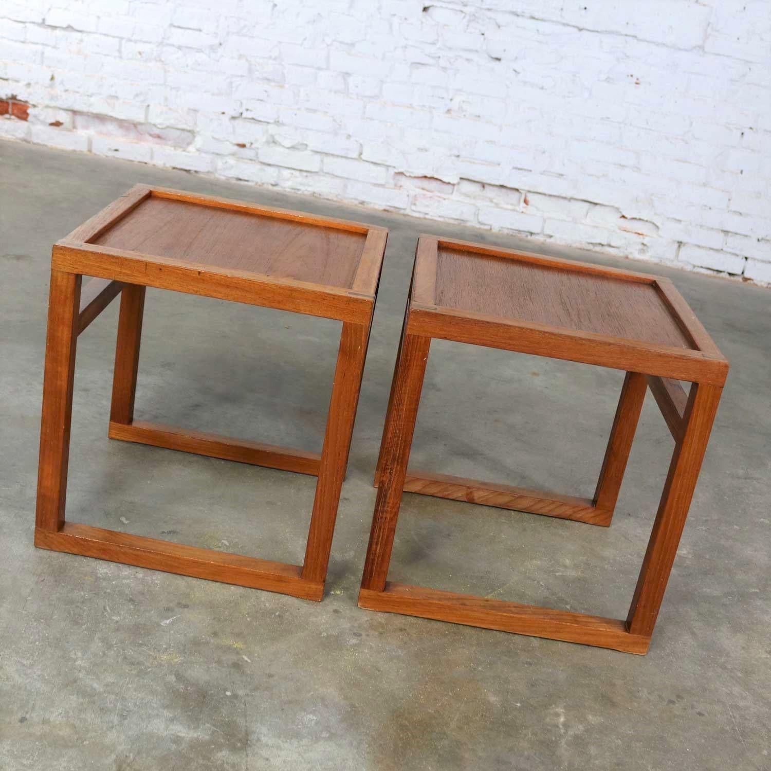 Danish Vintage Scandinavian Modern Pair of Square Open Cube Side Tables in Teak