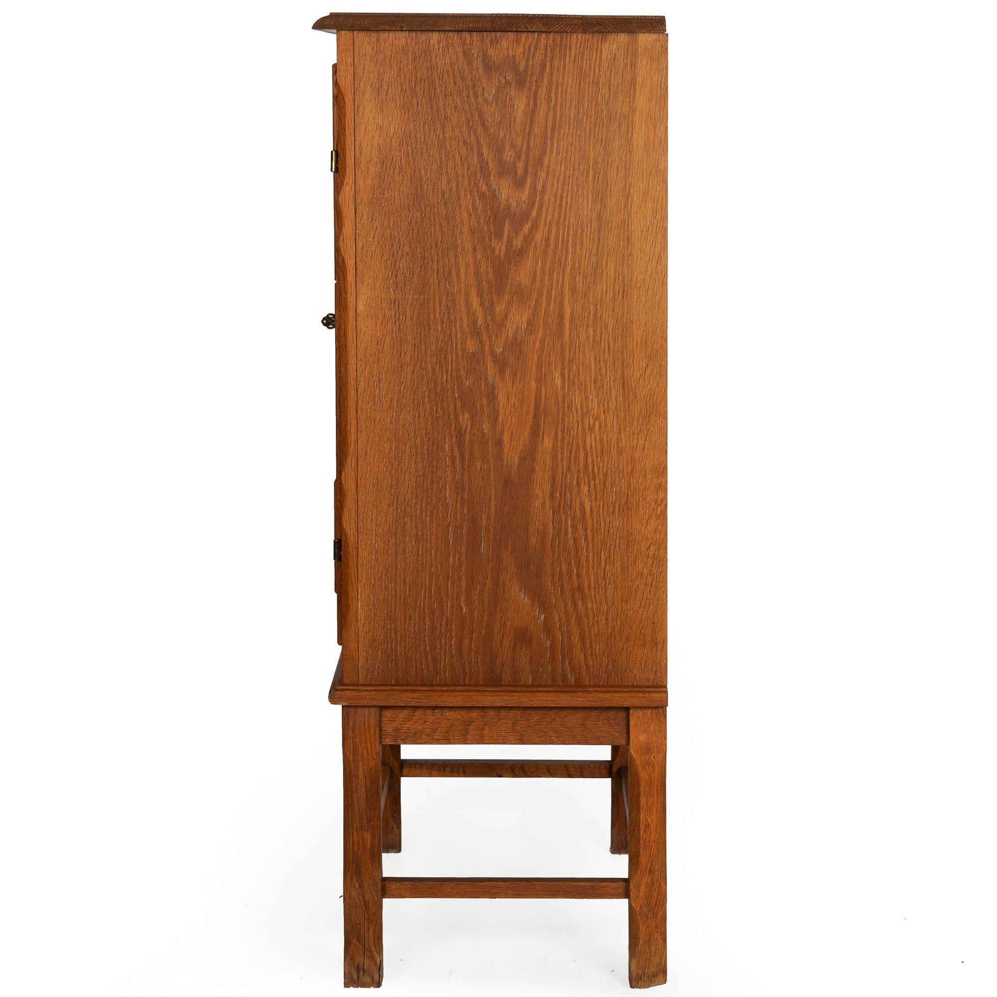 Danish Vintage Scandinavian Modern Patinated Oak Display Cabinet, circa 1950s For Sale