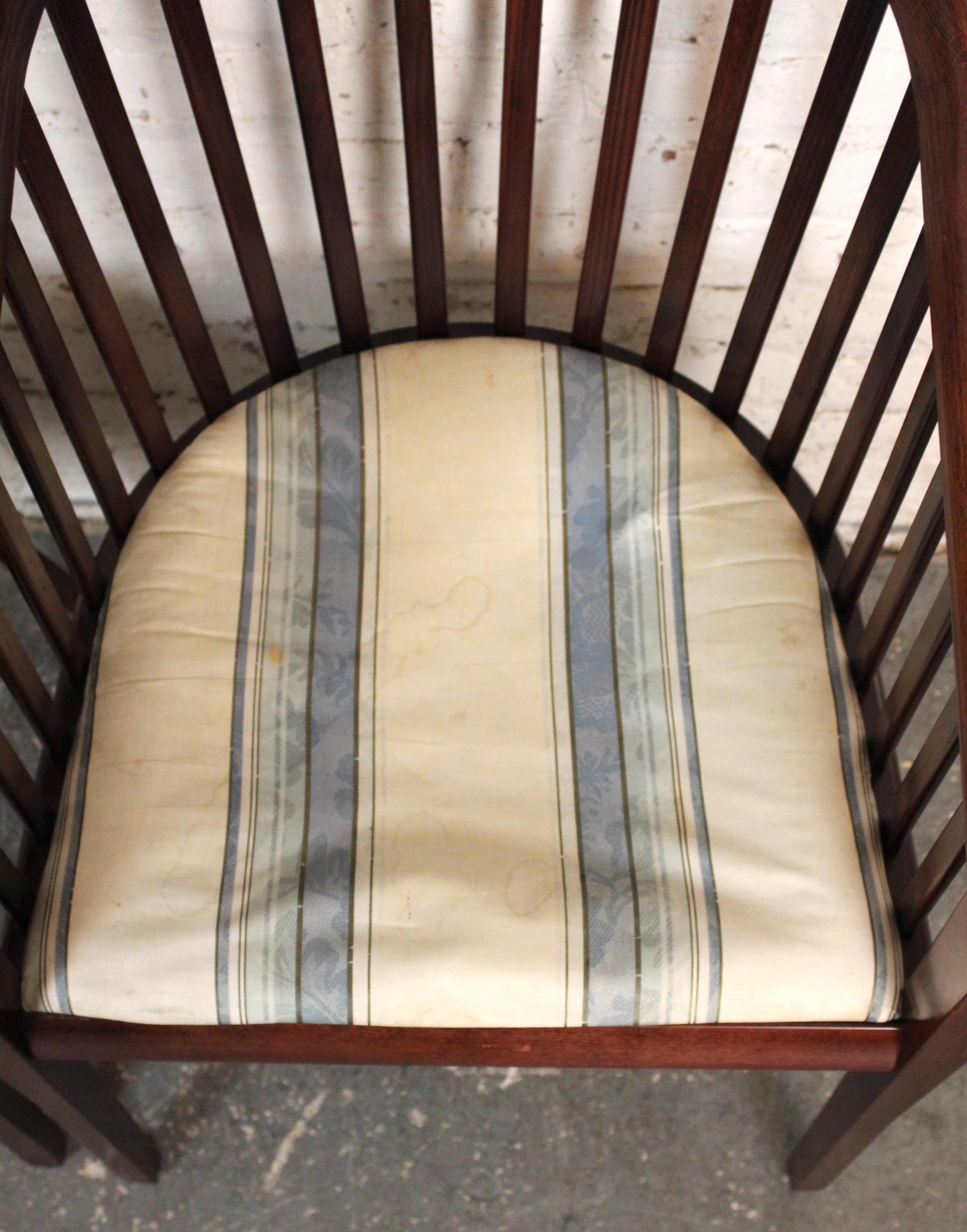Sedie vintage The Modern Scandinavian con schienale a botte in palissandro in vendita 3