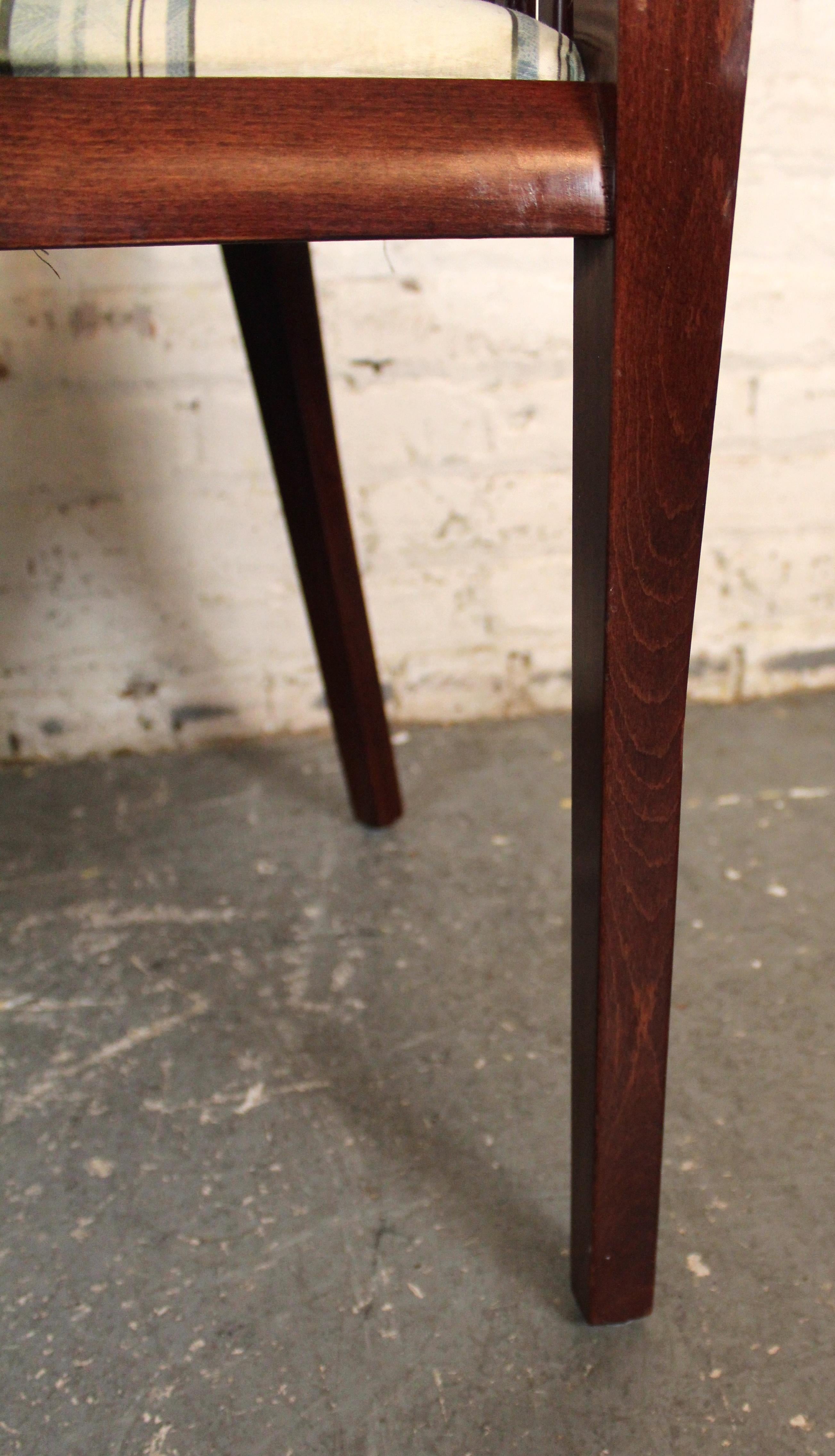 Sedie vintage The Modern Scandinavian con schienale a botte in palissandro in vendita 7