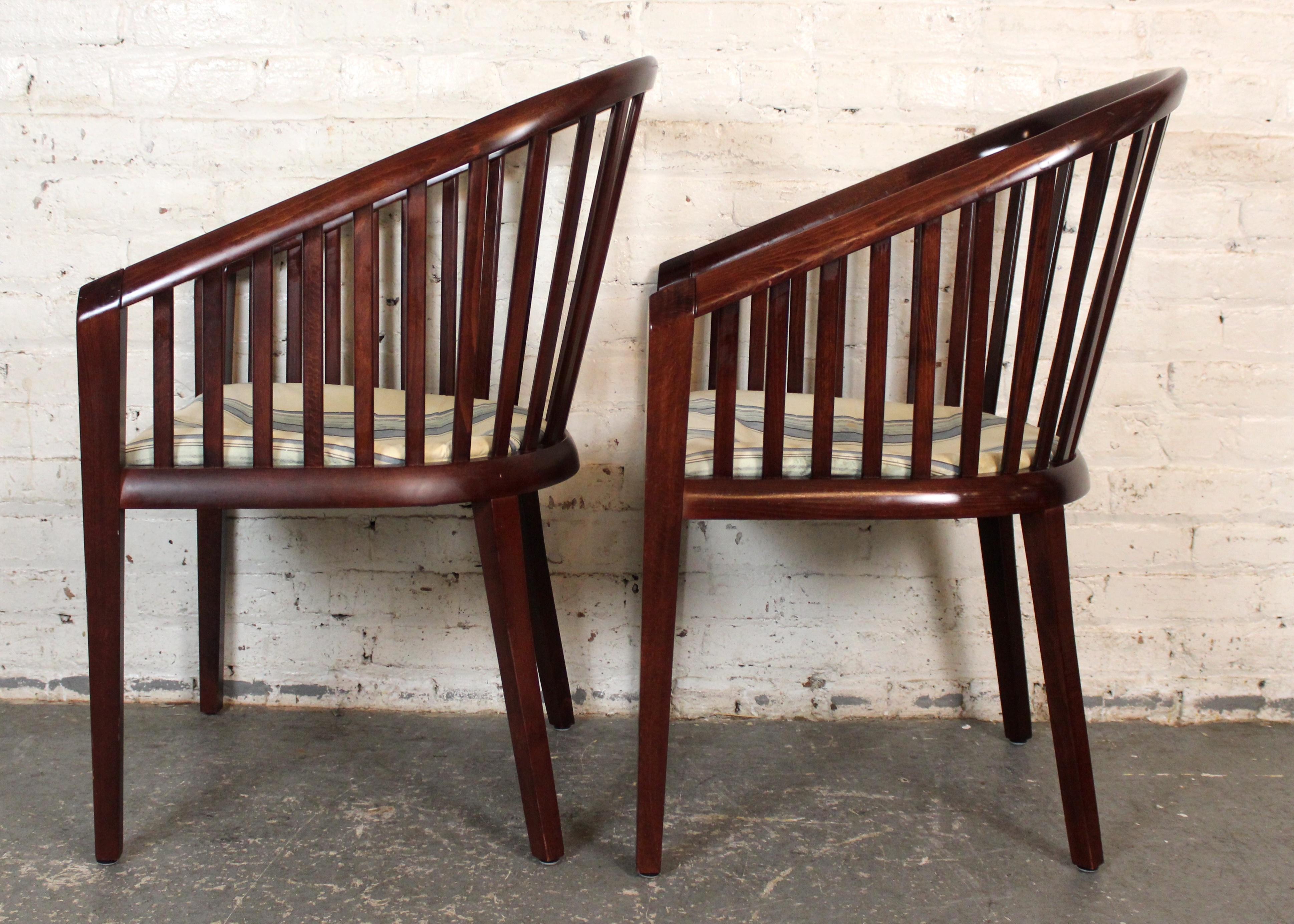 Sedie vintage The Modern Scandinavian con schienale a botte in palissandro In condizioni buone in vendita a Brooklyn, NY