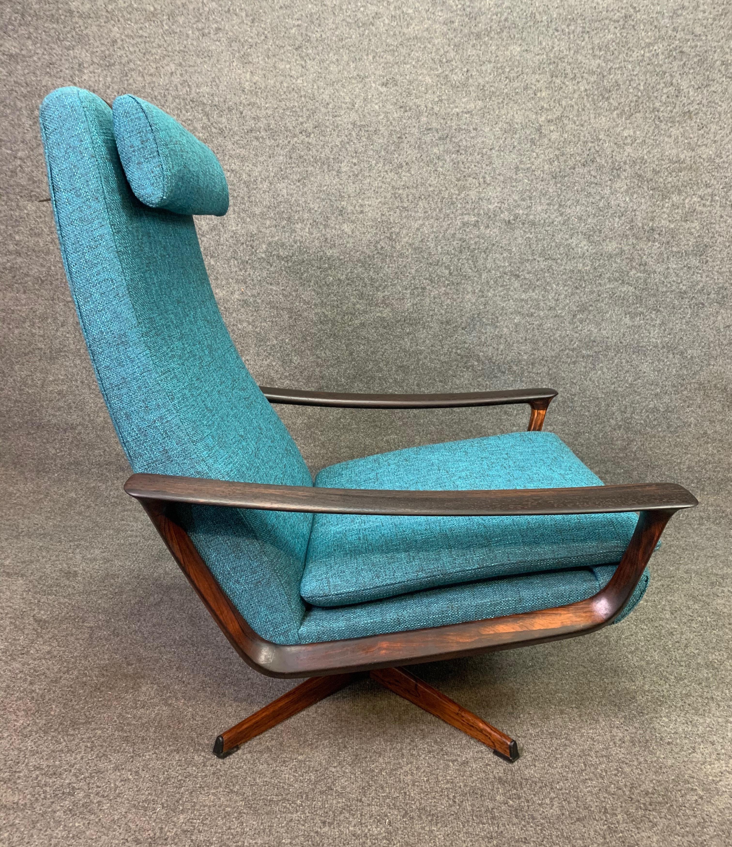 Mid-20th Century Vintage Scandinavian Modern Rosewood Lounge Chair by Johannes Andersen & Trensum