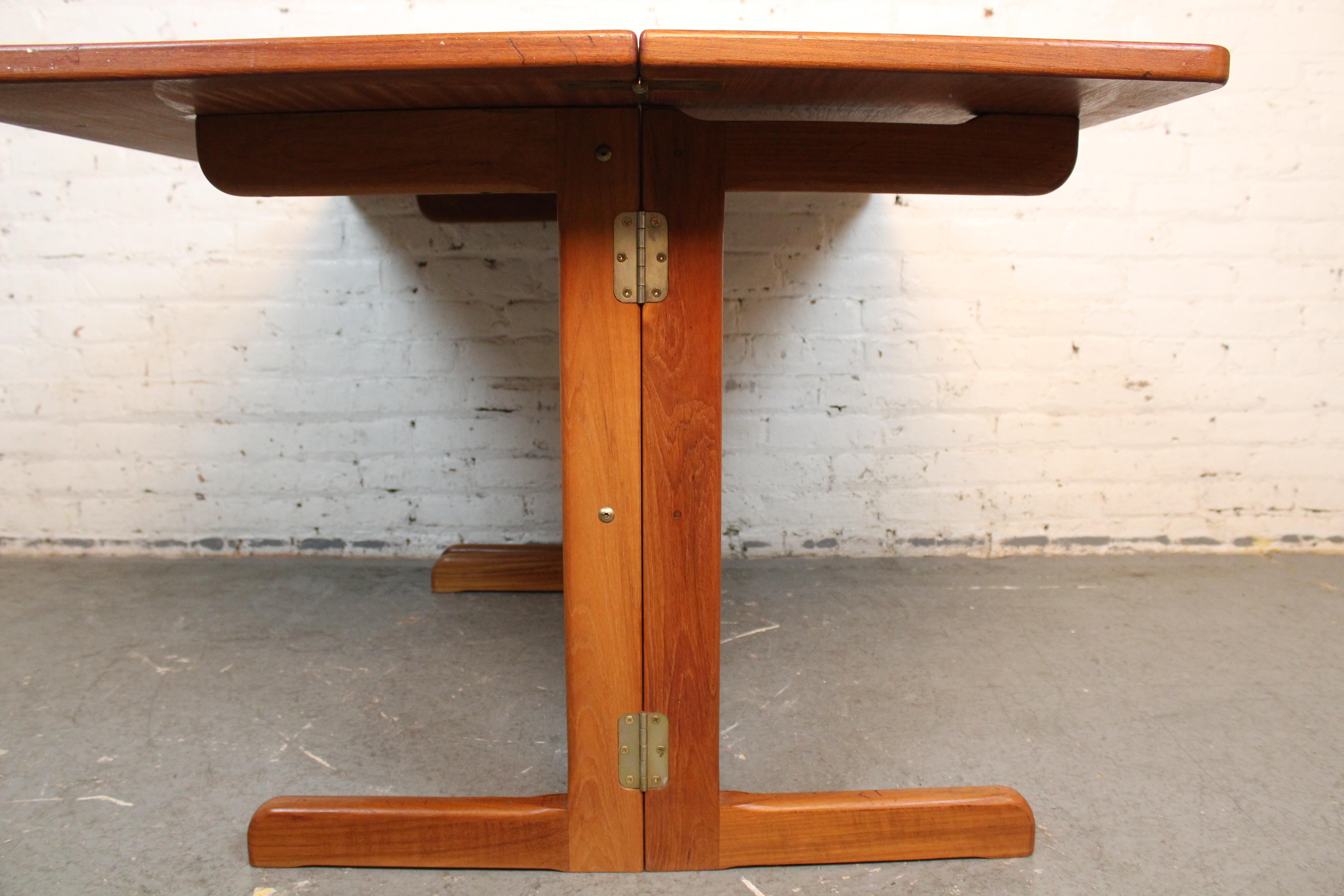 Skandinavisch-moderner Teakholz-Tisch mit Hängeblatt im Vintage-Stil im Angebot 12