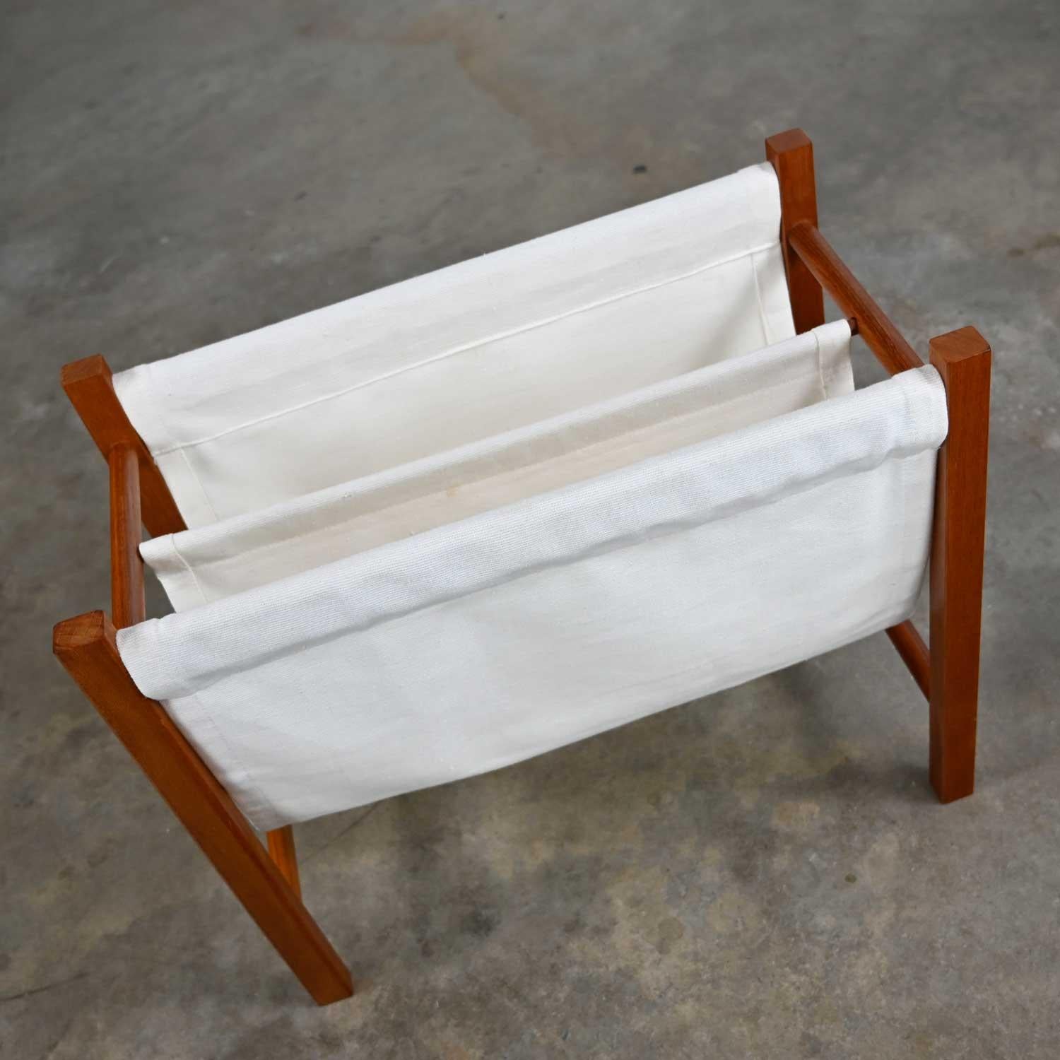 Vintage Scandinavian Modern Teak Frame & Off-White Fabric Sling Magazine Holder For Sale 1