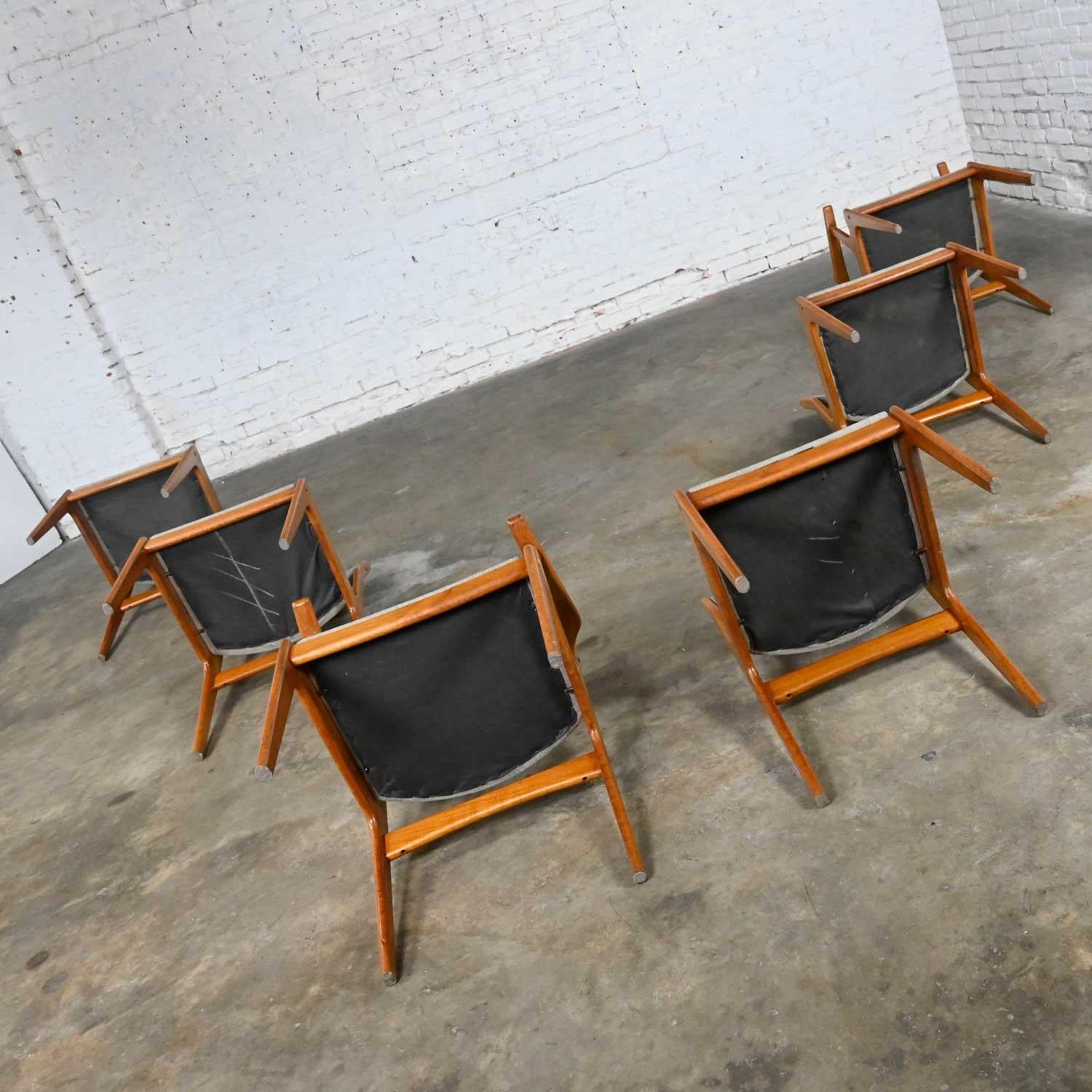 Vintage Scandinavian Modern Teak & Grey Fabric Dining Chairs 2 Arm 4 Side Set 6 For Sale 7