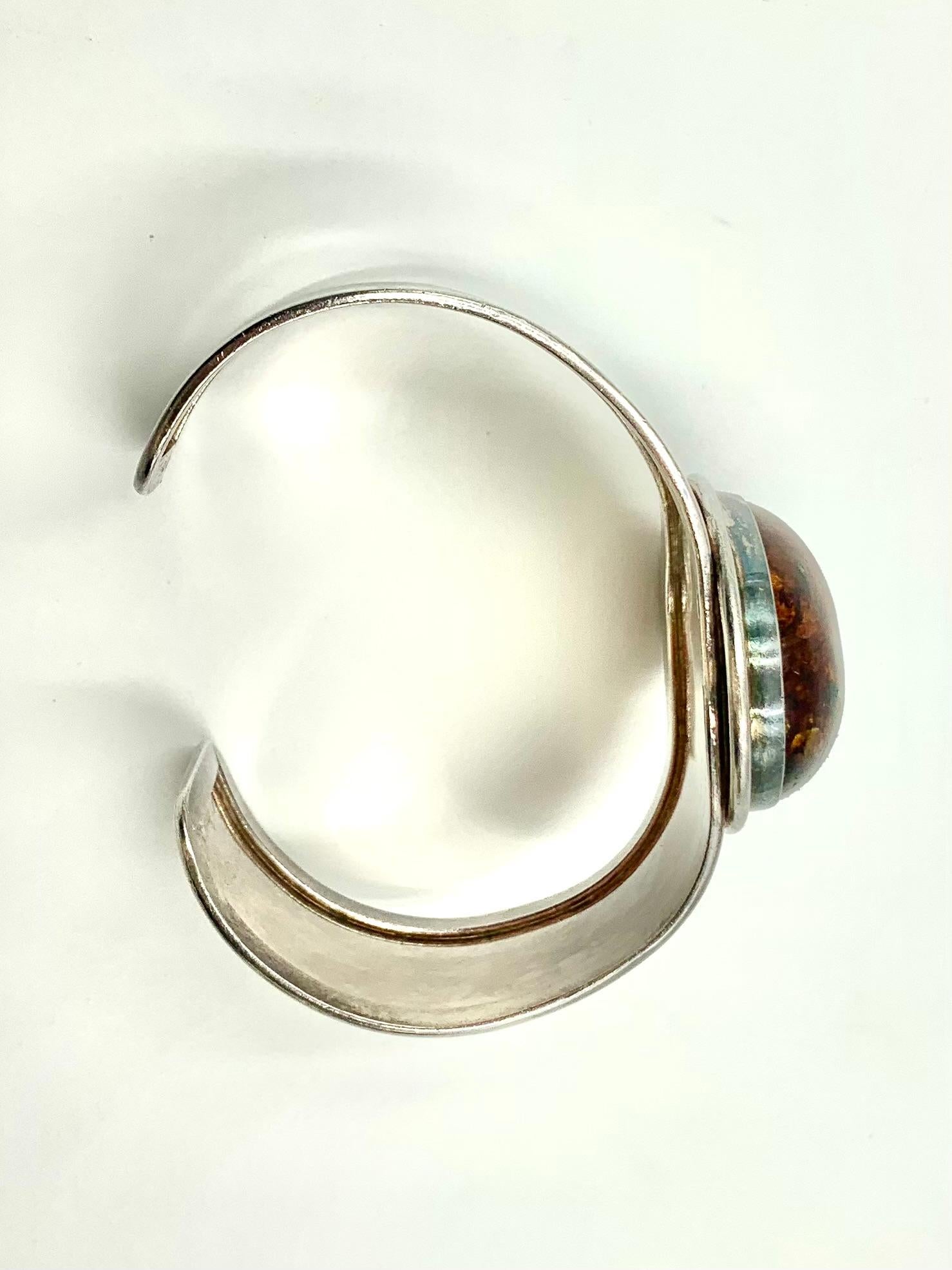 Brazalete escandinavo modernista vintage de ámbar natural y plata de ley en venta 2