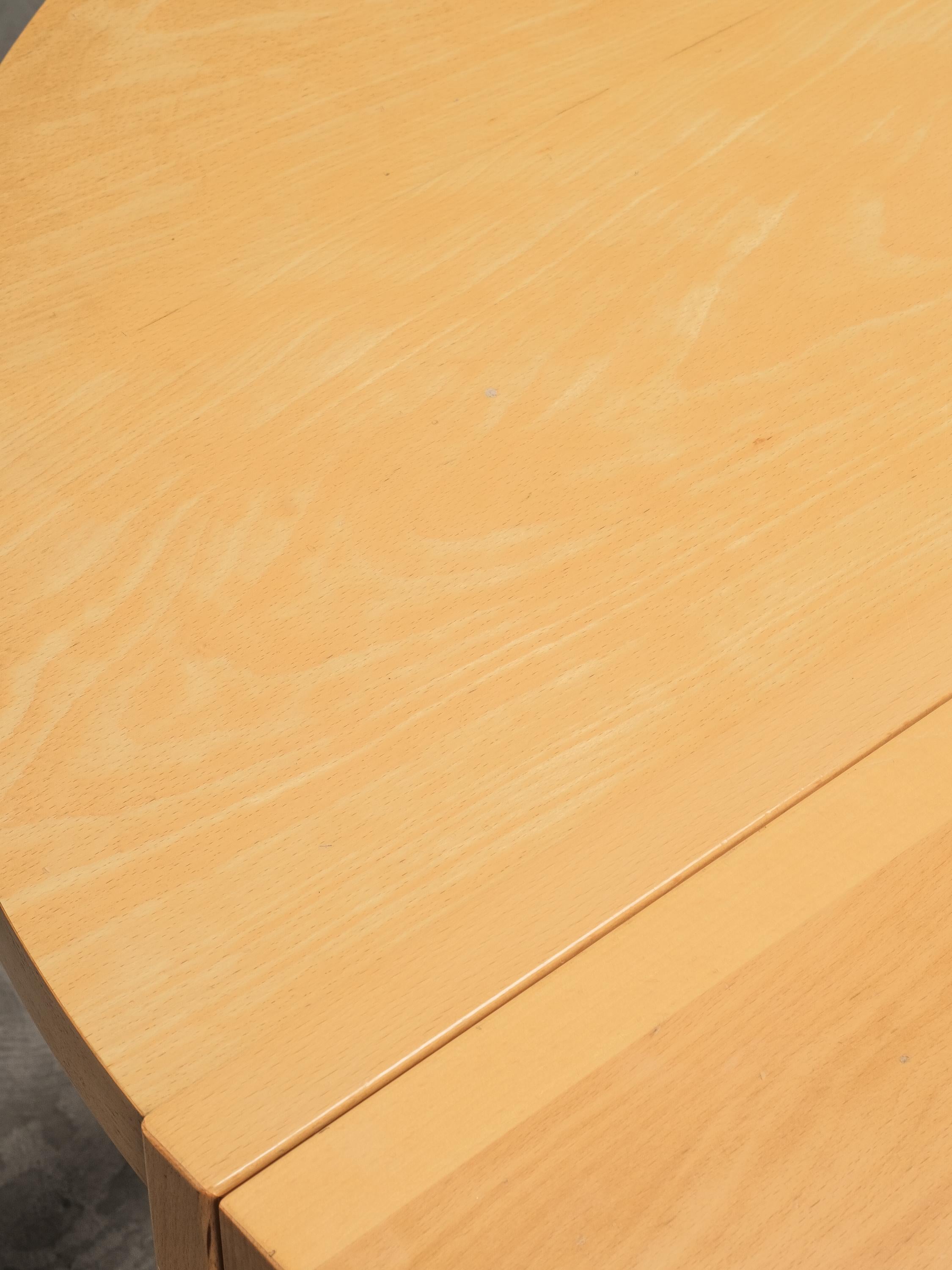 Table de salle à manger module scandinave vintage en frêne en vente 11
