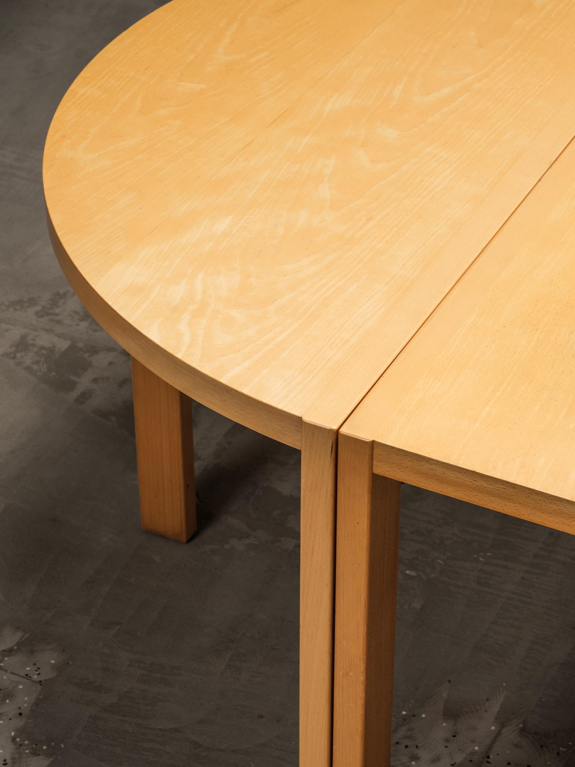 Table de salle à manger module scandinave vintage en frêne Bon état - En vente à Karis, Nyland