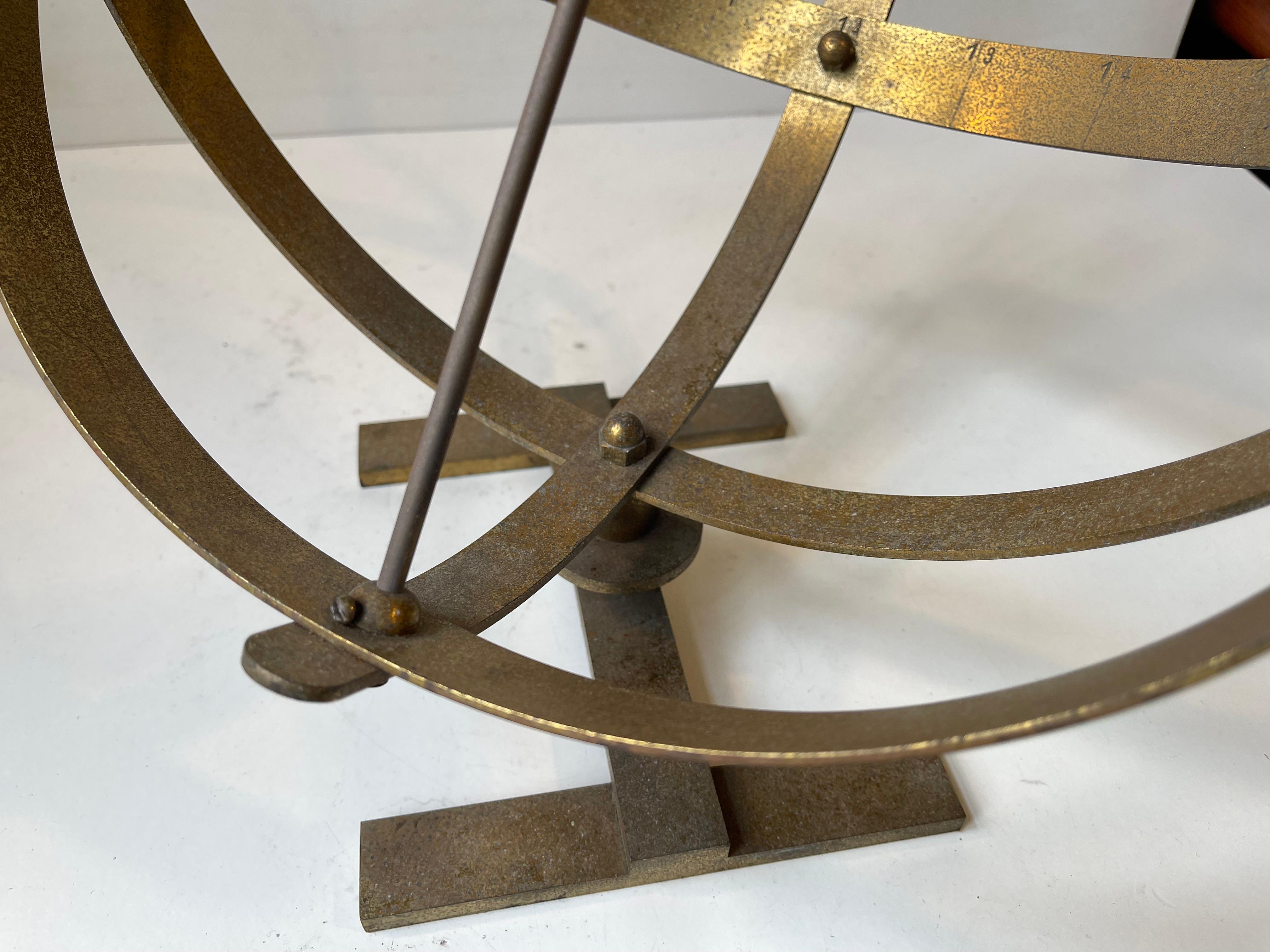 Cadran solaire nautique scandinave vintage en laiton, années 1950 en vente 1