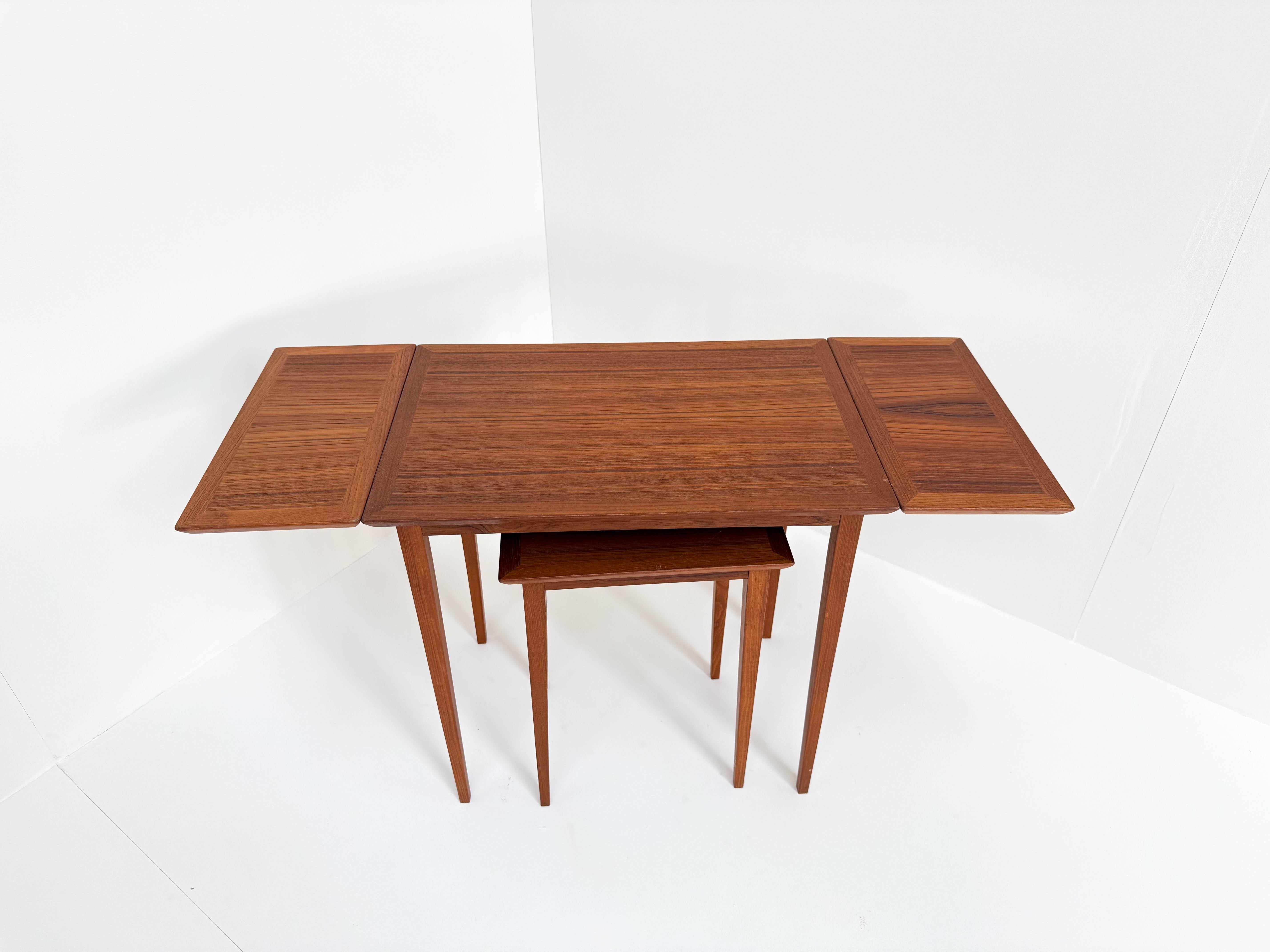 Mid-20th Century Vintage Scandinavian Nesting Table Set with Extendable Design, Denmark For Sale