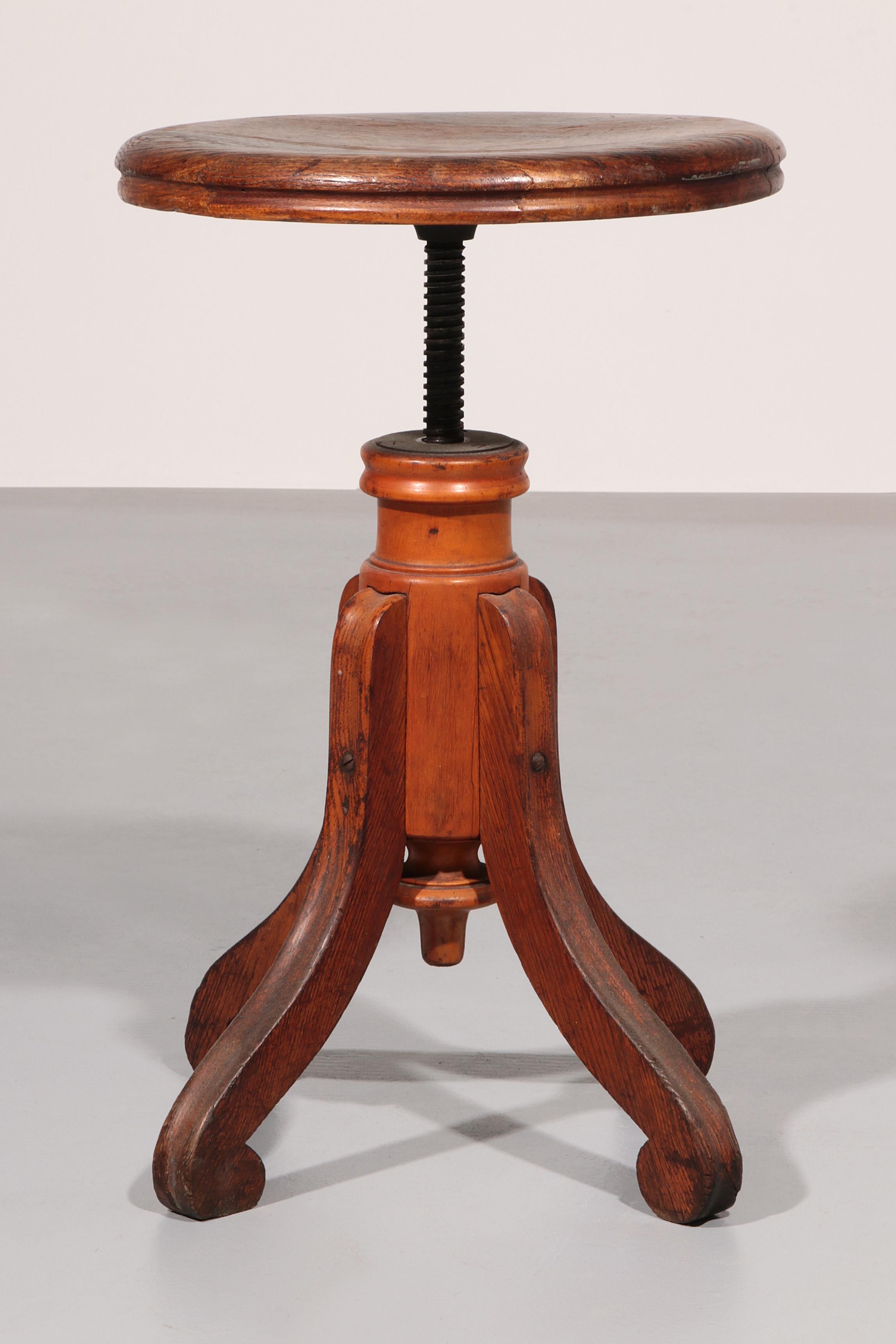 Danese Sgabello scandinavo vintage per pianoforte del 1900 in legno massiccio di Beeche in vendita