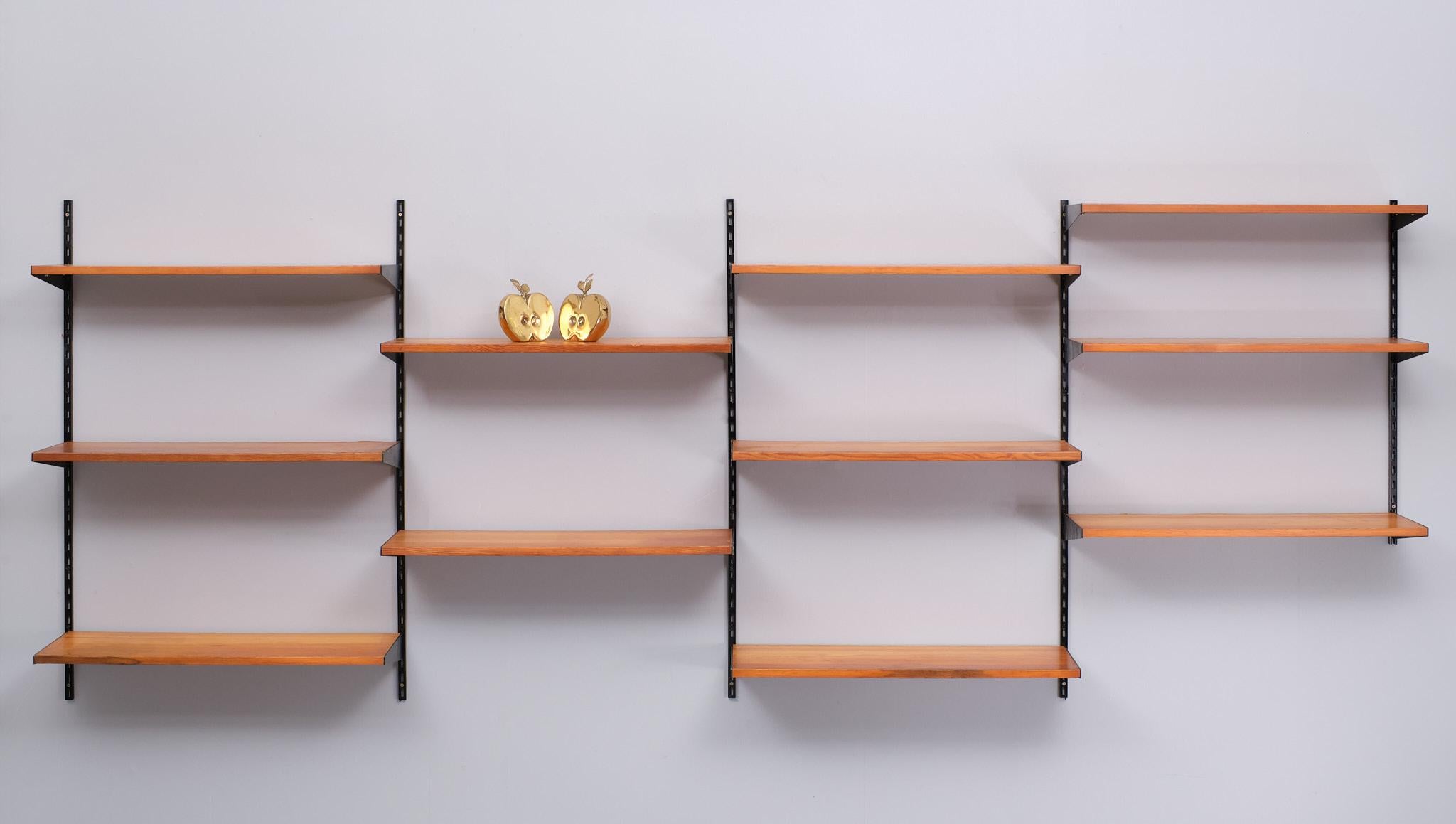 Mid-Century Modern Vintage Scandinavian pine shelf by Pelly System  1970s