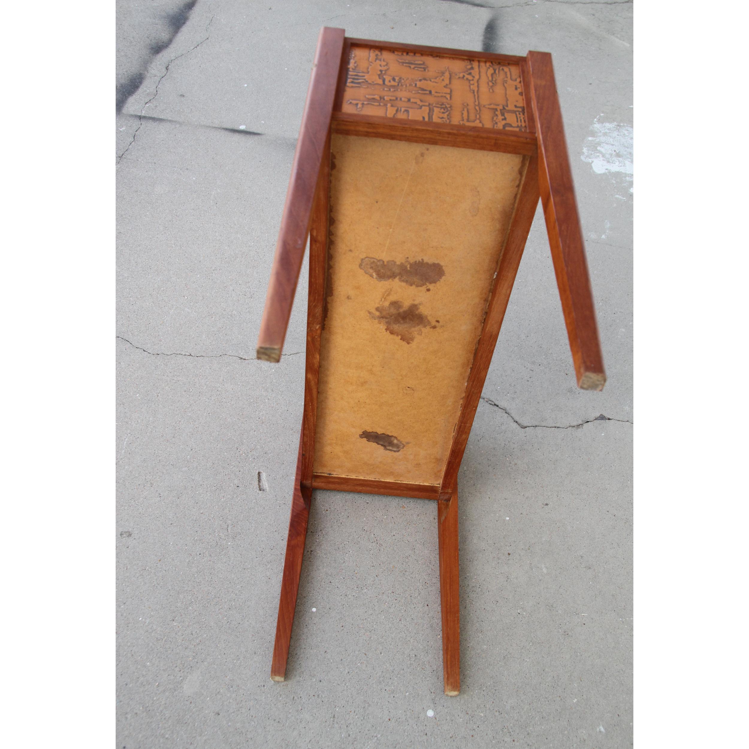 Jardinera escandinava vintage con laterales de cobre prensado mediados del siglo XX en venta