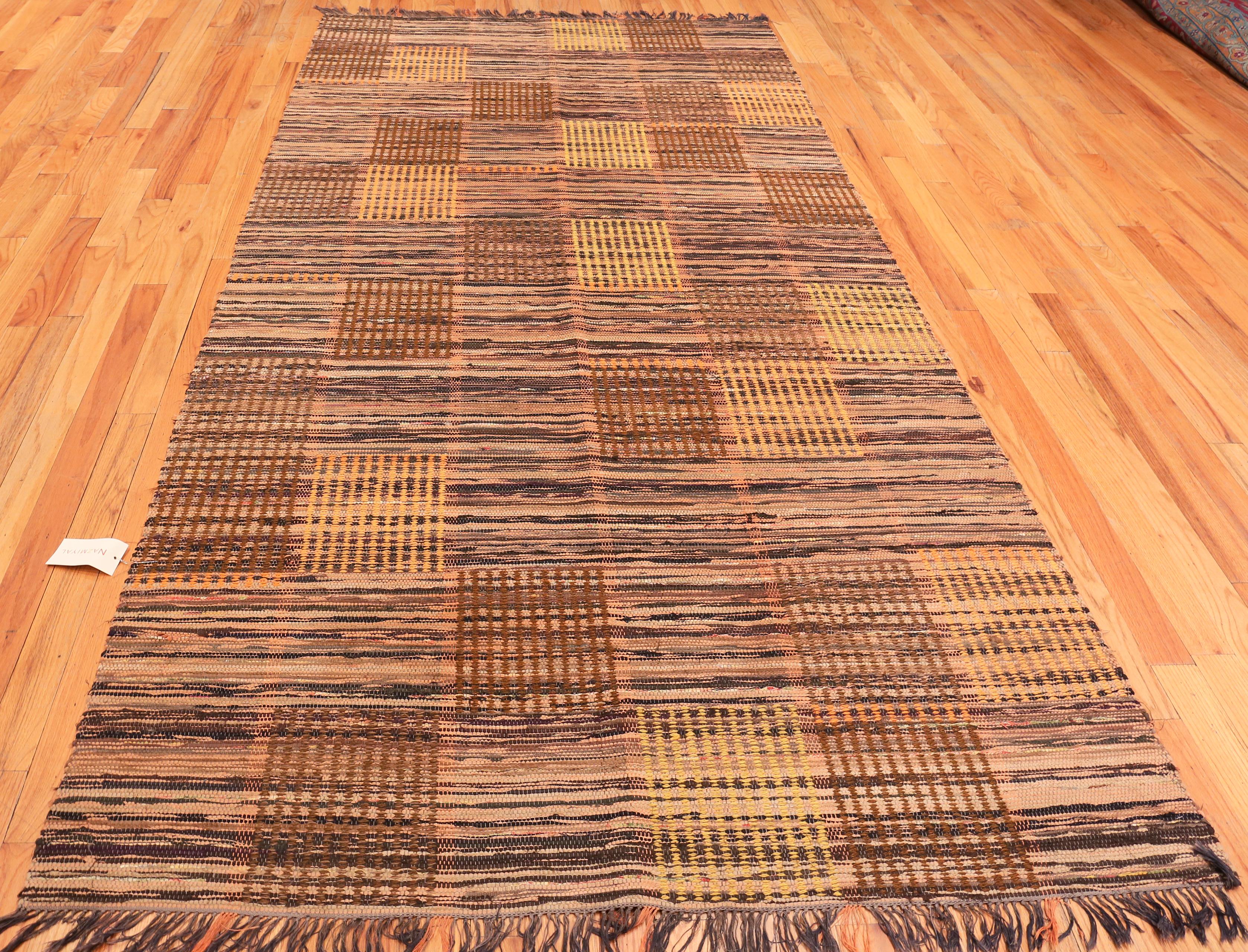 Kilim Tappeto di pezza scandinavo vintage di Eva-Lisa Nordin. 5 ft 7 in x 11 ft 3 in in vendita