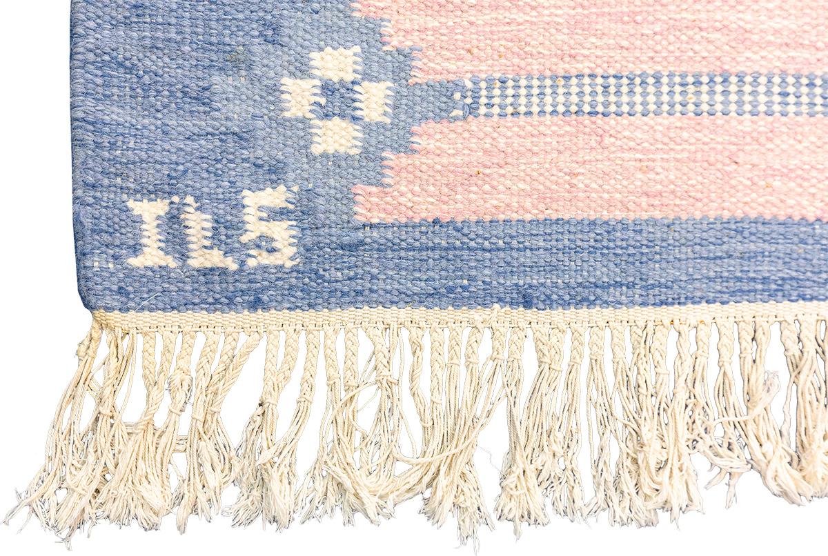 Hand-Crafted Scandinavian Rug Rollakan Soft Muted Color Palette For Sale