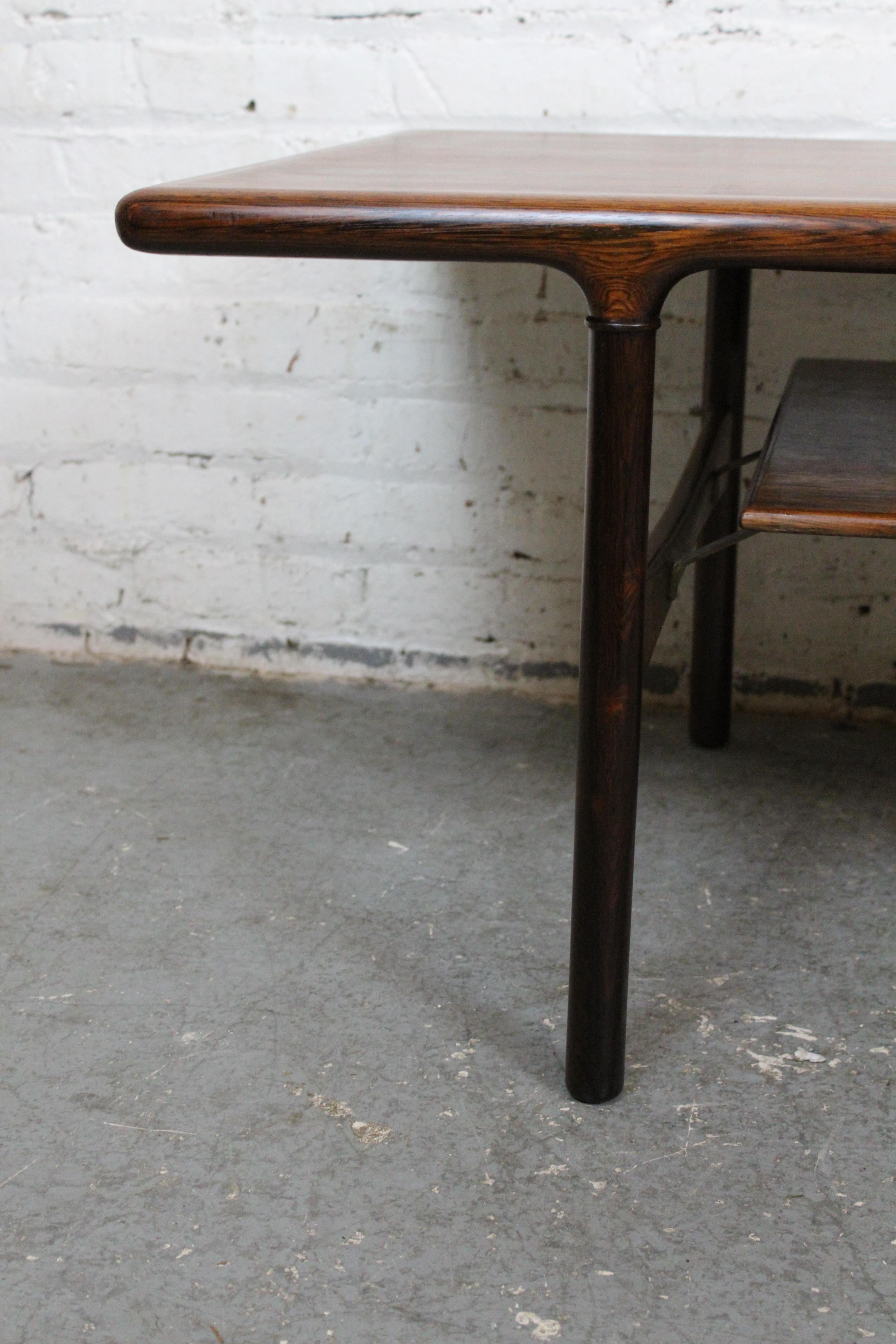 Table de cocktail scandinave vintage à deux niveaux en vente 4