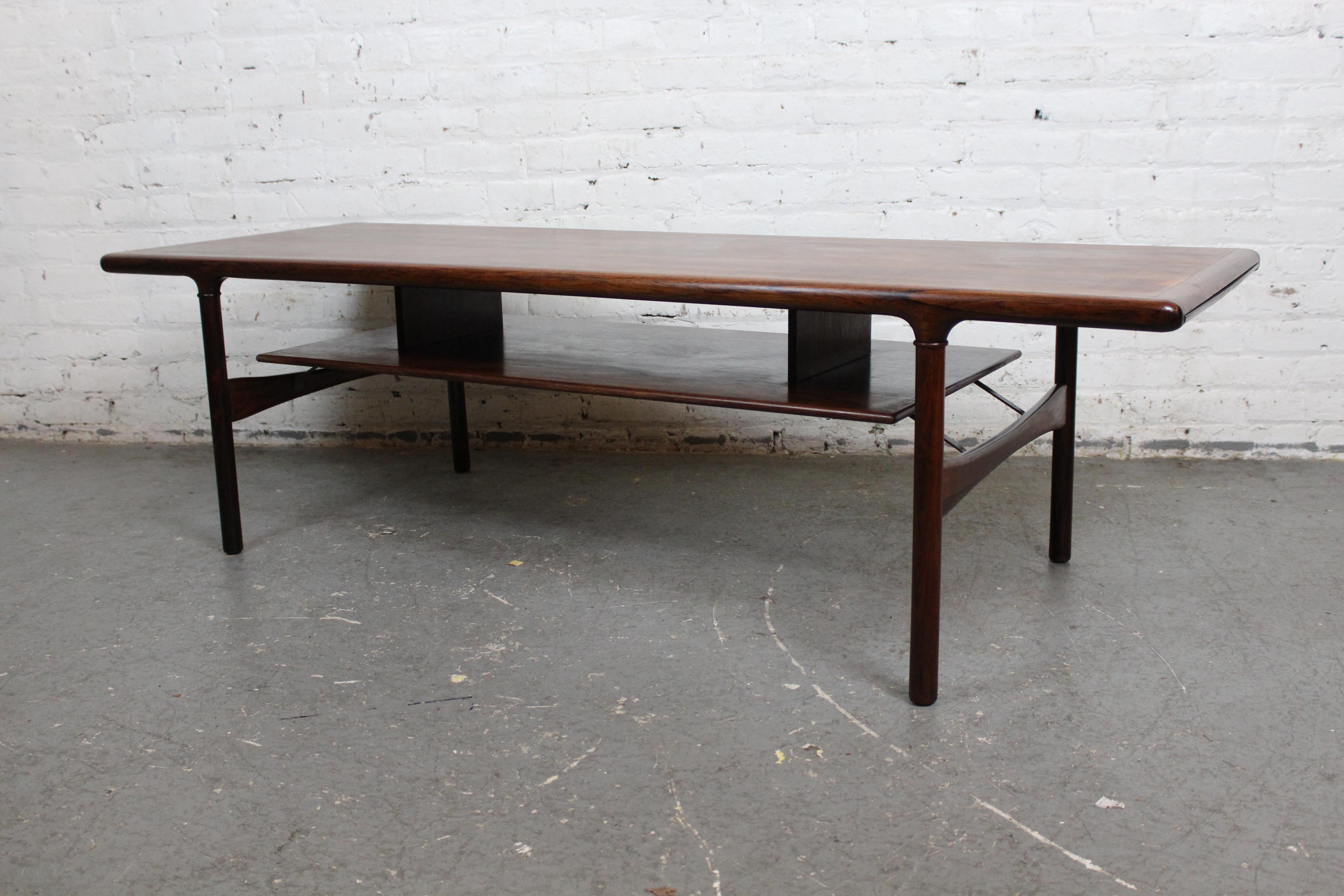 Table de cocktail scandinave vintage à deux niveaux Bon état - En vente à Brooklyn, NY