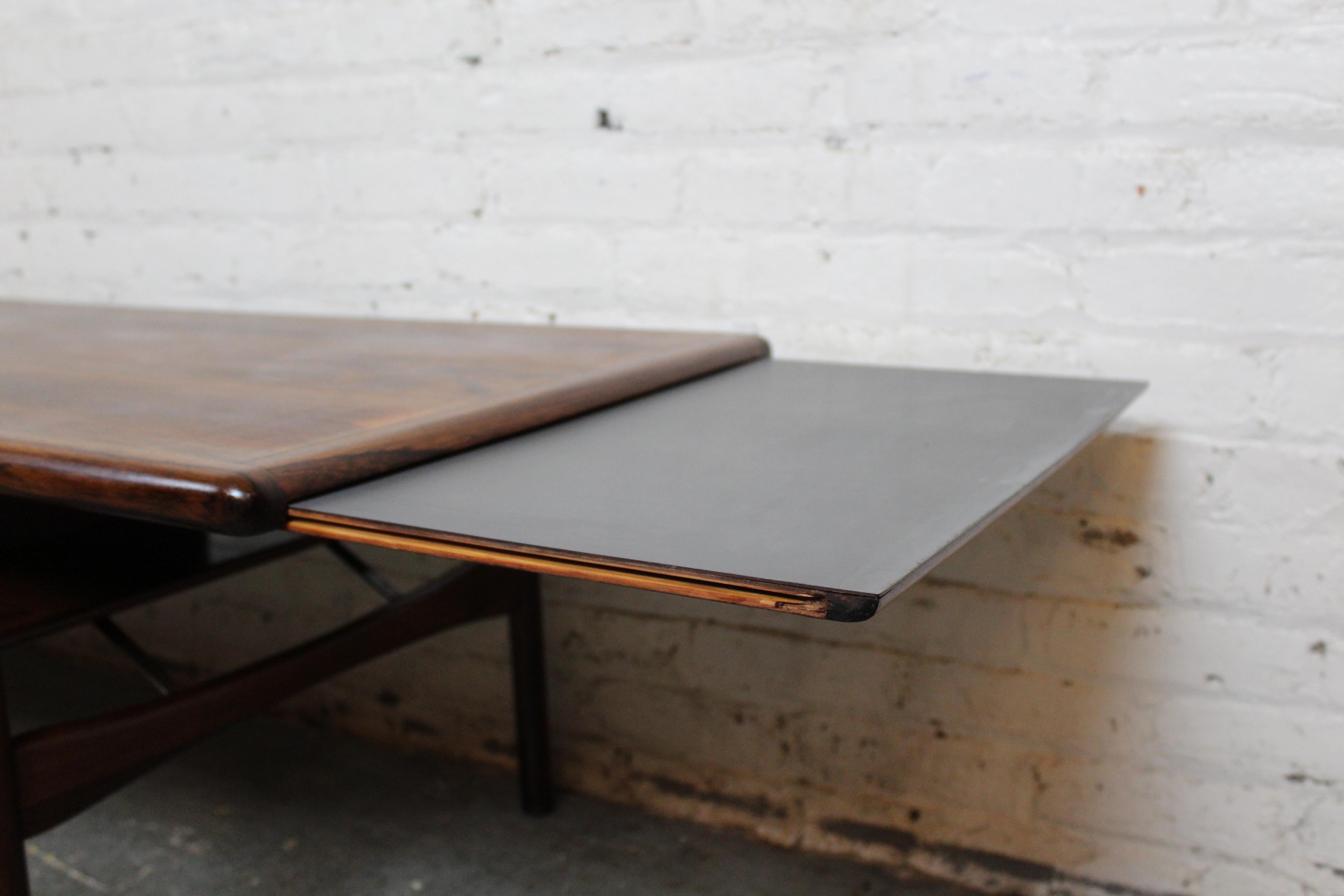Table de cocktail scandinave vintage à deux niveaux en vente 2