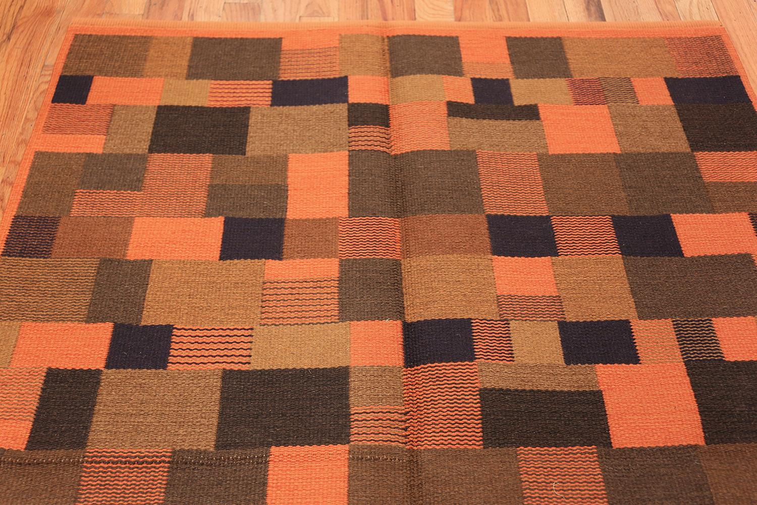 Vintage Scandinavian Rug by Ingrid Dessau. Size: 4 ft 7 in x 6 ft 10 in In Excellent Condition In New York, NY