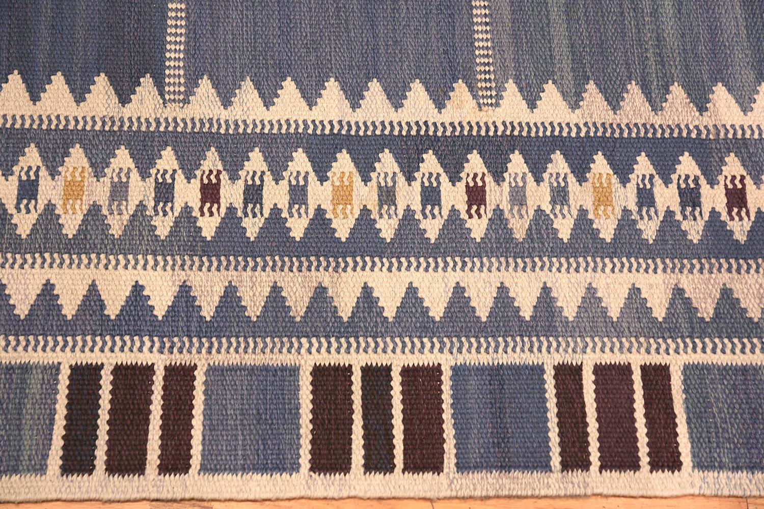 Beautiful vintage Scandinavian Salerno blue by Barbro Nilsson for Marta Maas rug, country of origin: Sweden, date: circa mid-20th century. Size: 9 ft 3 in x 14 ft (2.82 m x 4.27 m). 

Barbro Nilsson is one of the most iconic rug designers of the