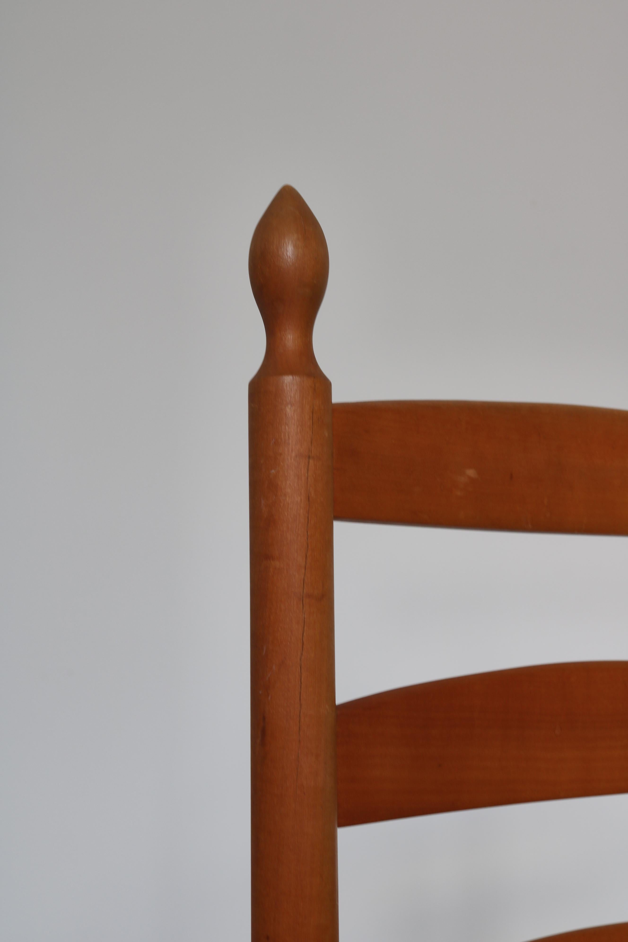 Vintage Scandinavian Shaker Chair in Beech and Leather Seat, Denmark, 1960s For Sale 6