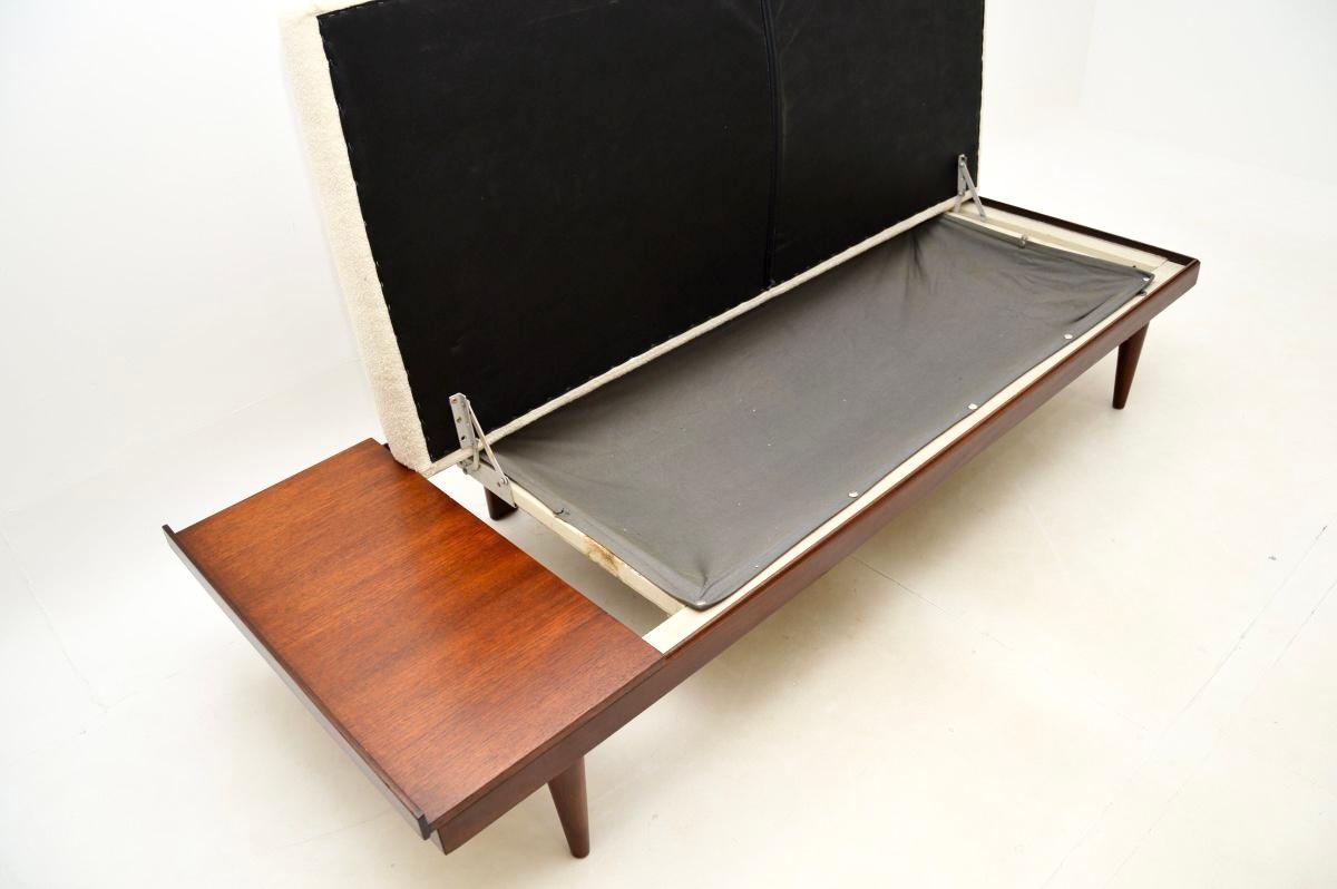 Mid-Century Modern Vintage Scandinavian Sofa / Day Bed by Ingmar Relling
