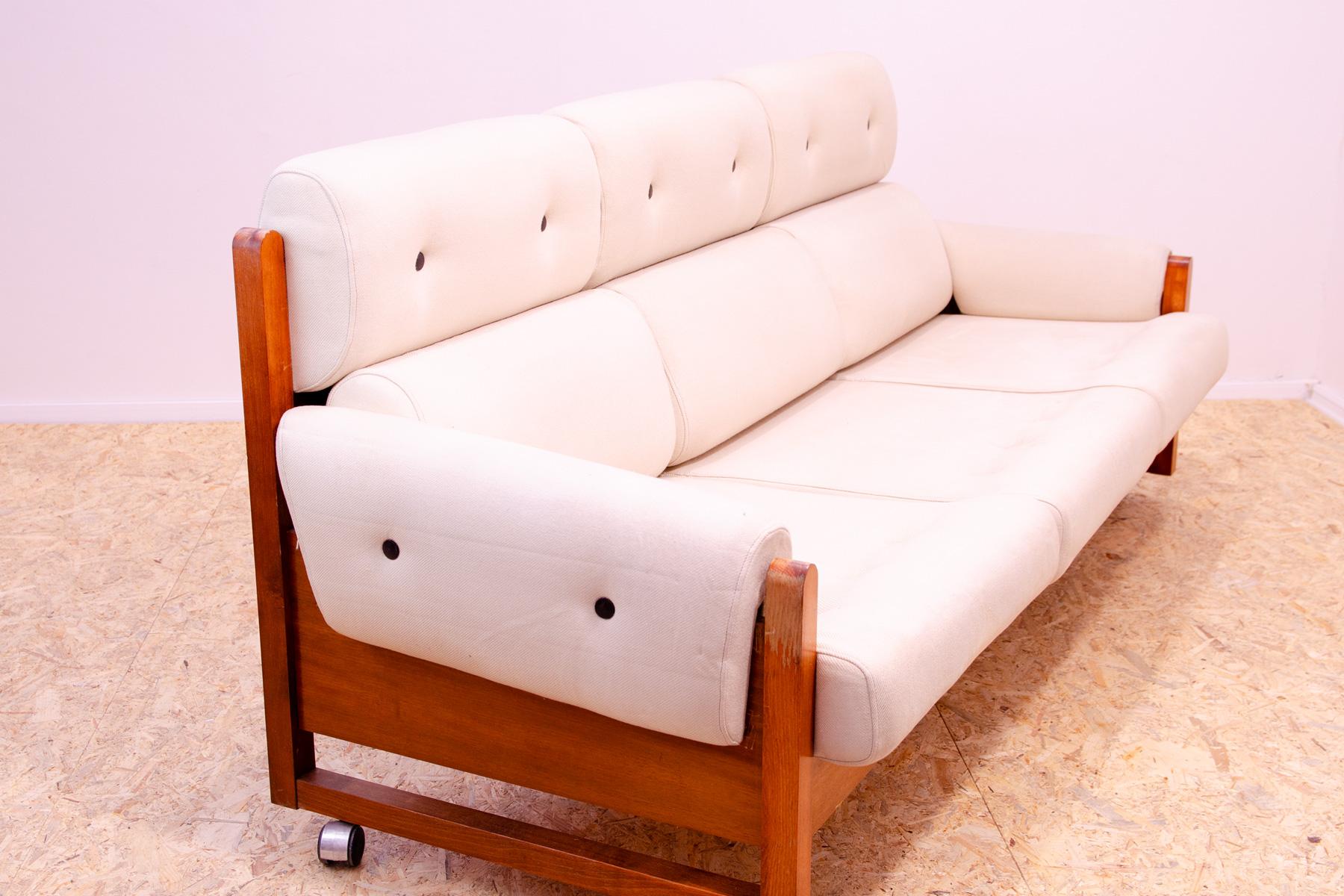 Dreisitzer-Sofa im skandinavischen Stil, 1970er Jahre im Angebot 8