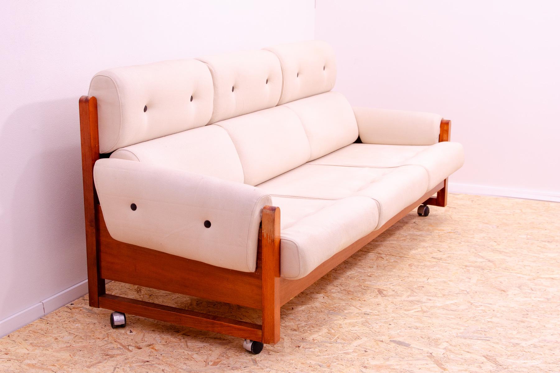 Dreisitzer-Sofa im skandinavischen Stil, 1970er Jahre (Skandinavische Moderne) im Angebot