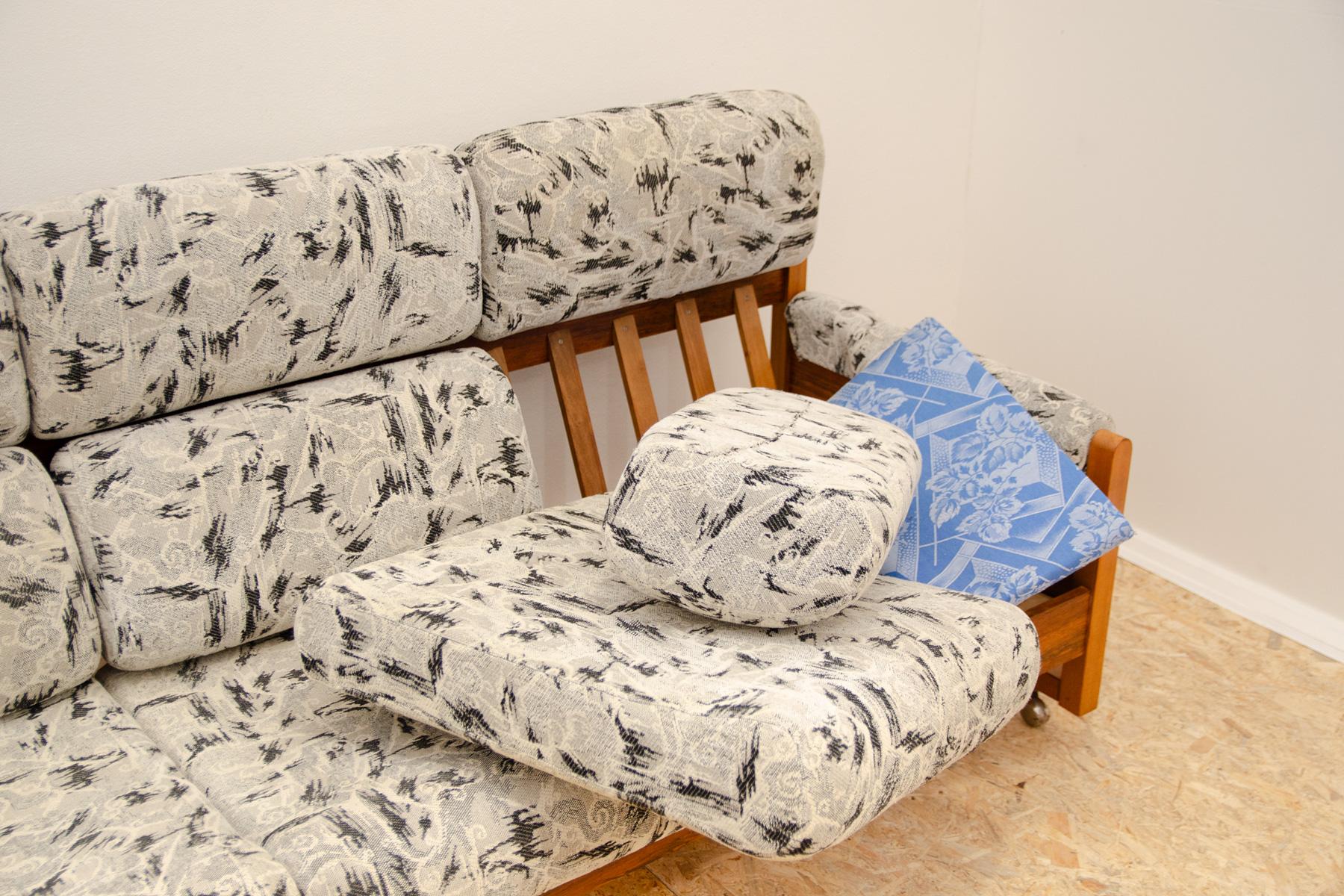 Vintage Scandinavian style three seater sofa, 1980´s 7