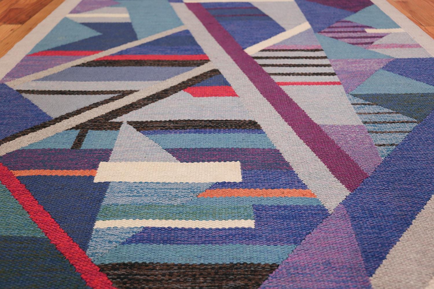 Alfombra vintage escandinava Agda Osterberg Kilim, País de origen / tipo de alfombra: Escandinavia, Fecha de fabricación: Mediados del siglo XX. Tamaño: 1,57 m x 2,31 m (5 pies 2 pulg. x 7 pies 7 pulg.)

