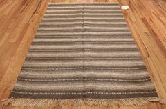 Vintage Scandinavian Swedish Kilim. Size: 4' 6" x 6' 8"